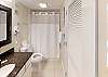 NN3fJbEm85a - Bathroom