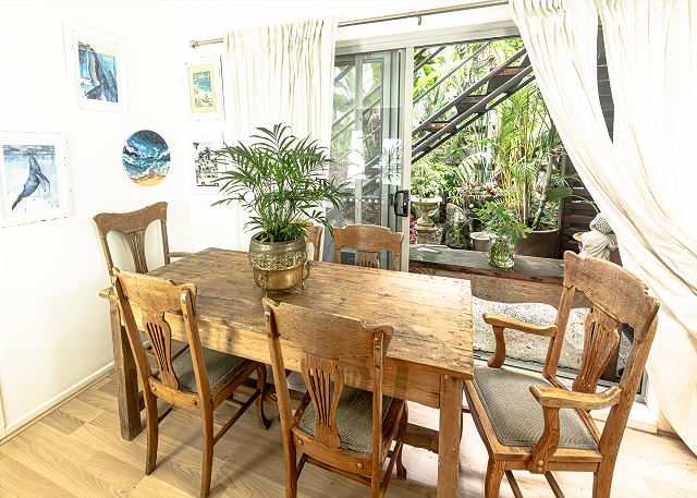 Jaspers Garden Terrace Apartment - 3 Bedrooms