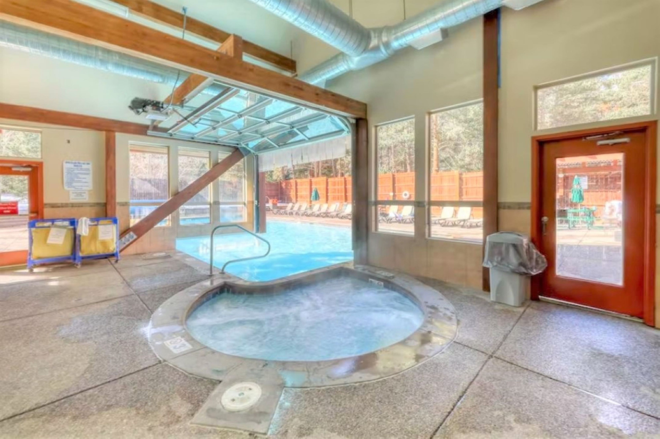 Winterpoint Apres Ski Townhome - Walk to Main St. - Pool + Hot tubs | Photo 4