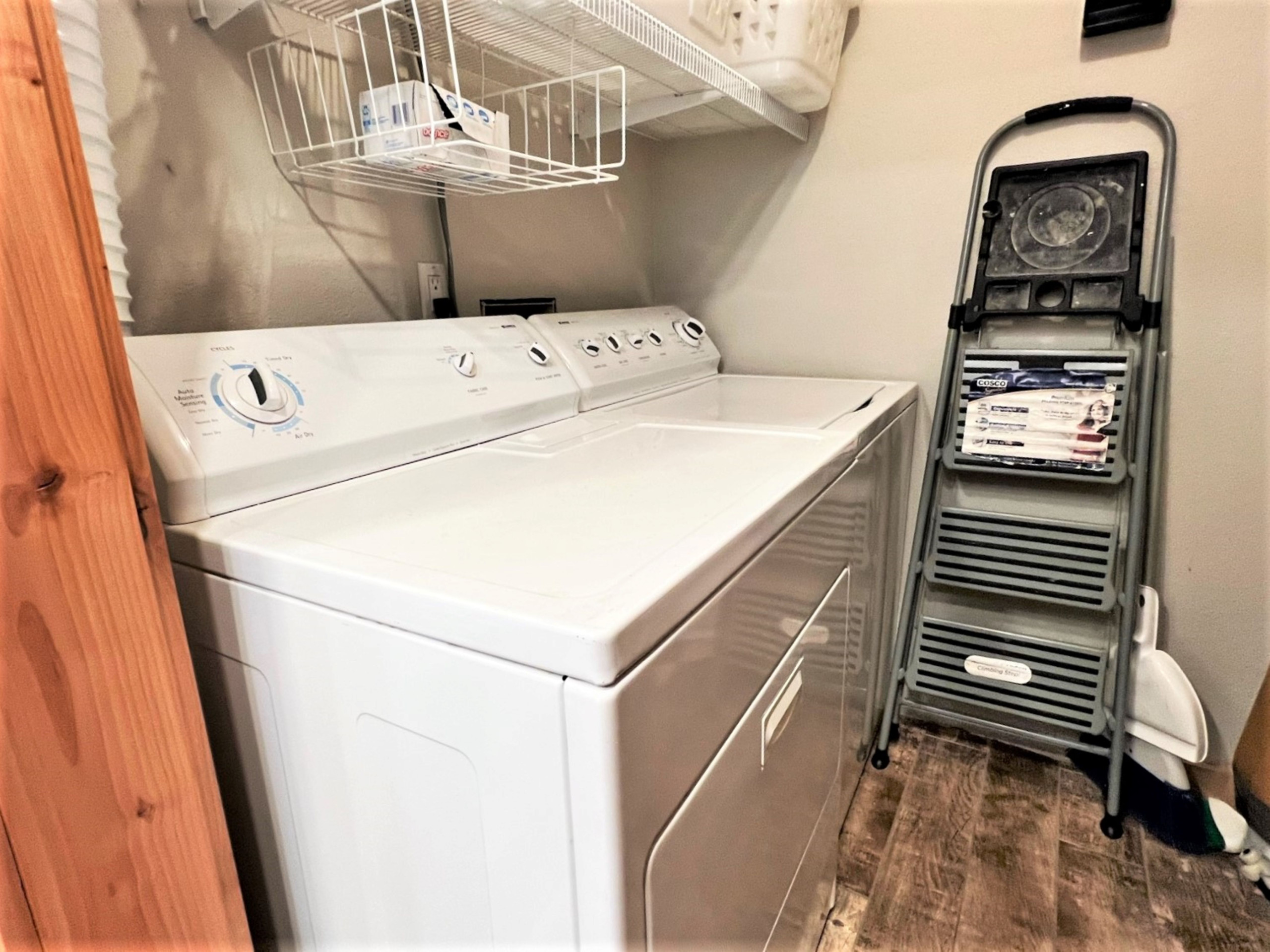 Winterpoint Apres Ski Townhome - Walk to Main St. - Pool + Hot tubs | Photo 12