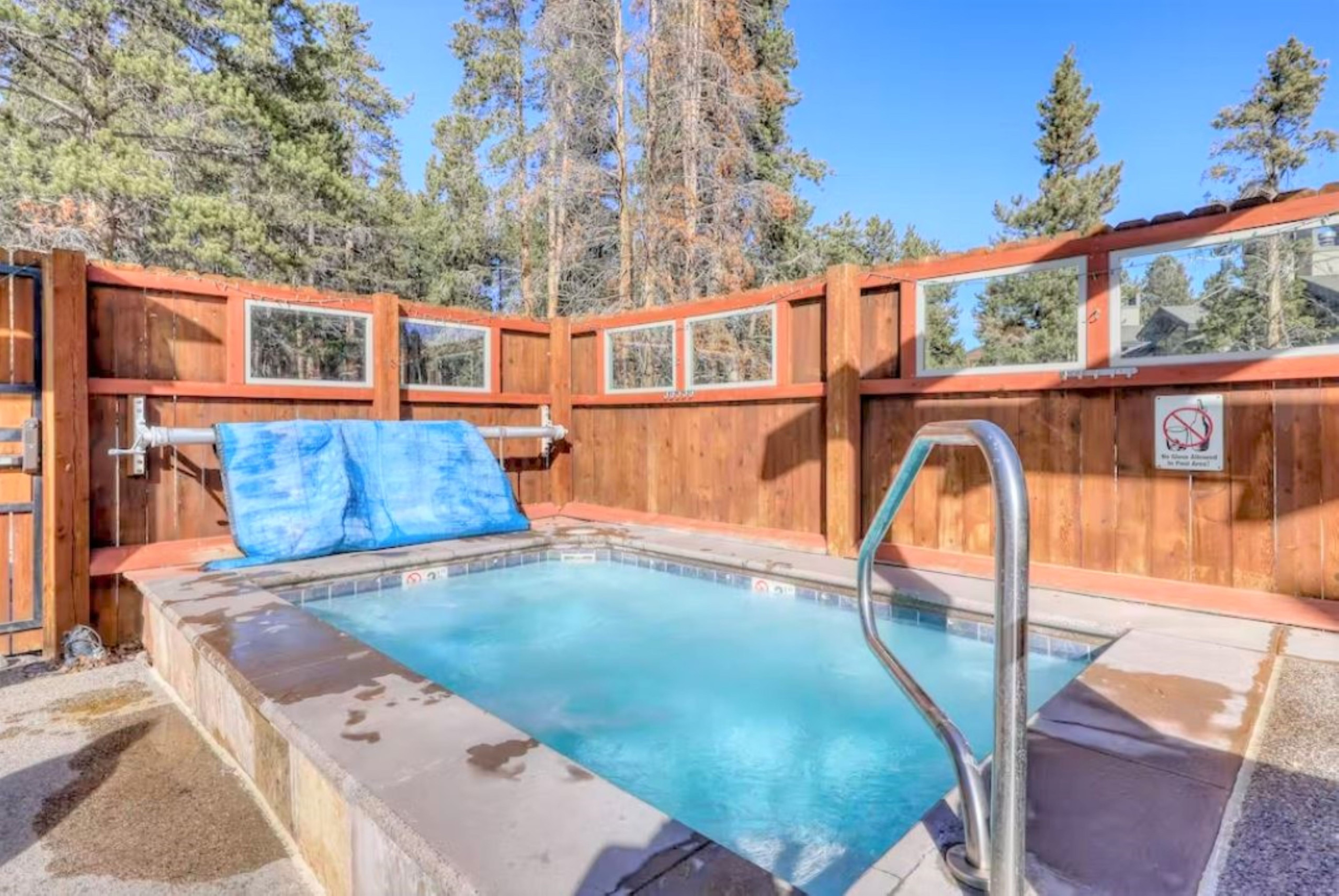 Winterpoint Apres Ski Townhome - Walk to Main St. - Pool + Hot tubs | Photo 27