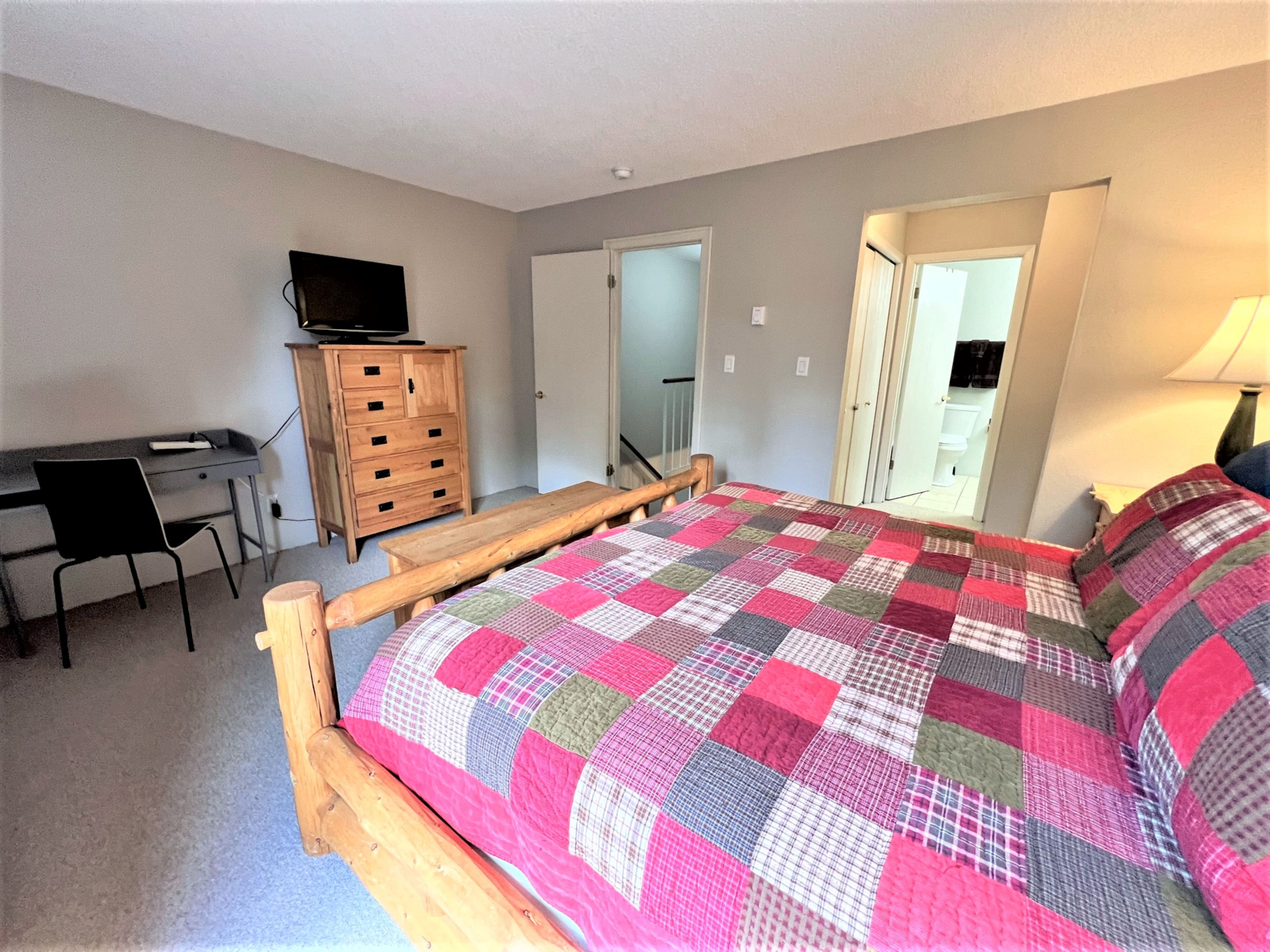 Winterpoint Apres Ski Townhome - Walk to Main St. - Pool + Hot tubs | Photo 15
