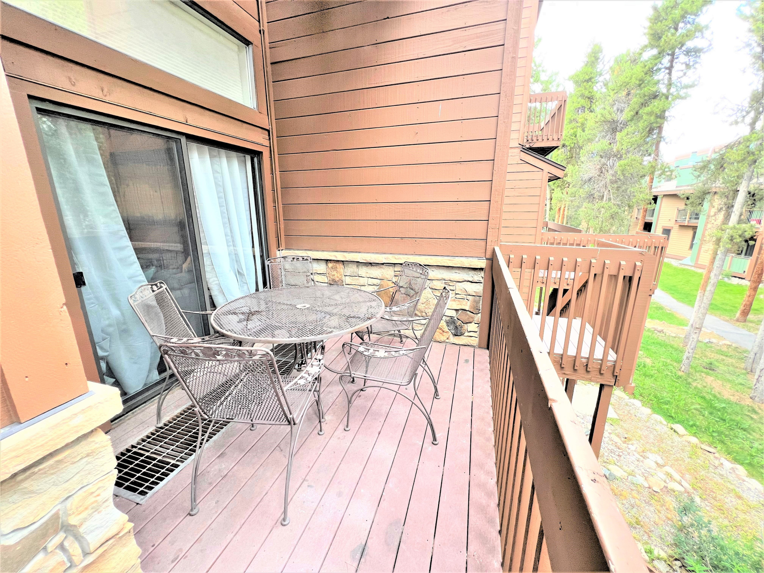 Winterpoint Apres Ski Townhome - Walk to Main St. - Pool + Hot tubs | Photo 3