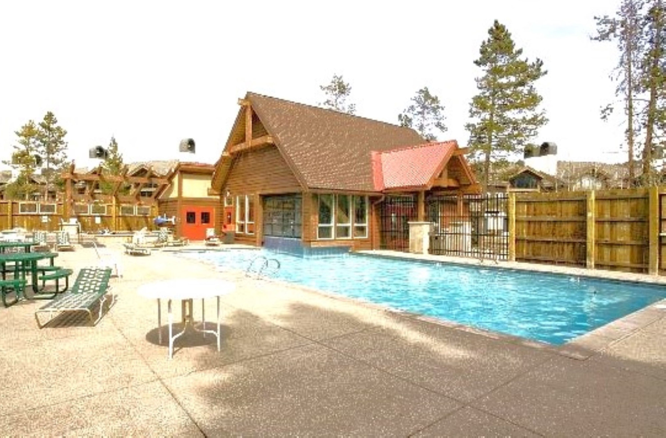 Winterpoint Apres Ski Townhome - Walk to Main St. - Pool + Hot tubs | Photo 26