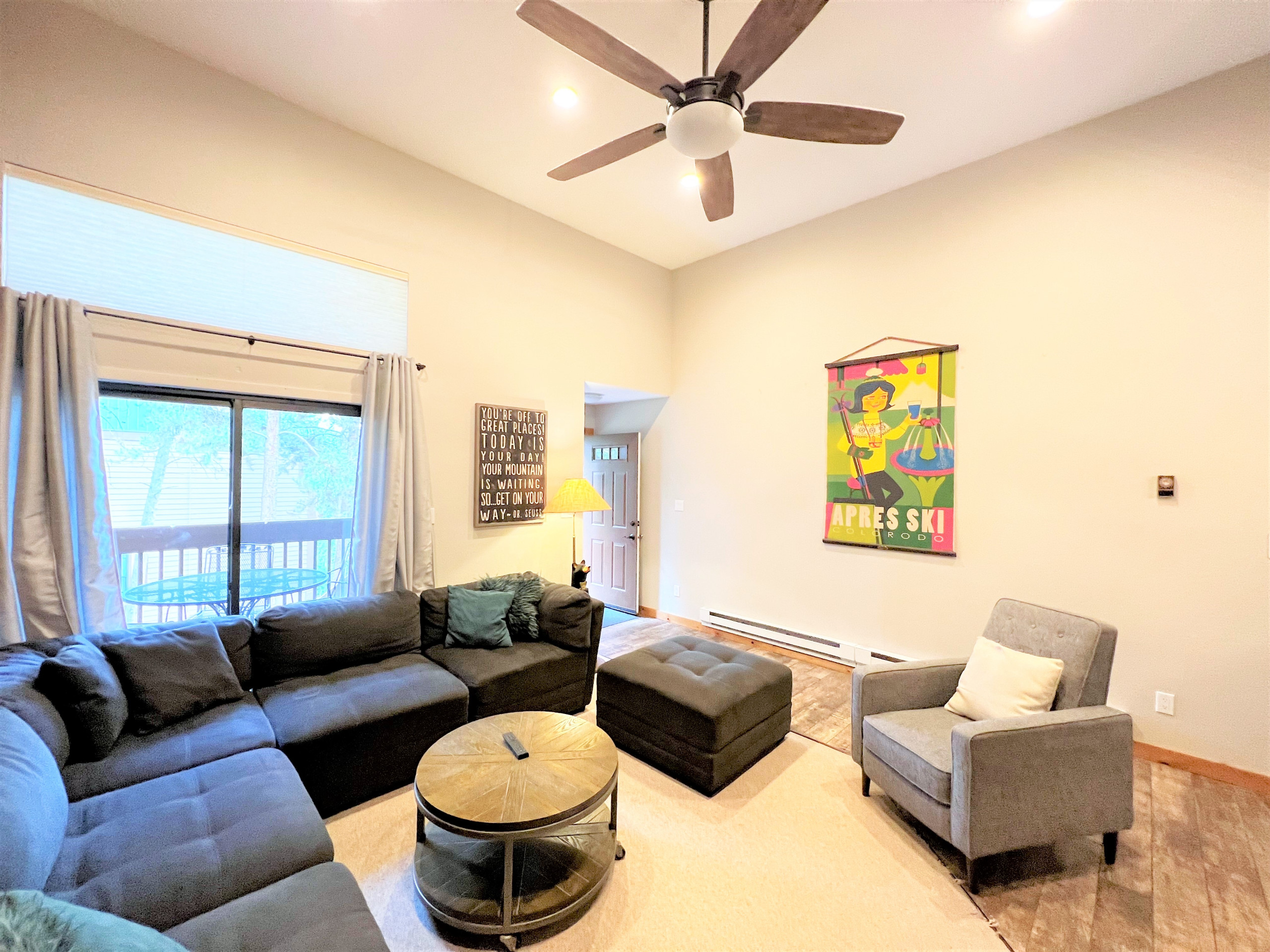 Winterpoint Apres Ski Townhome - Walk to Main St. - Pool + Hot tubs | Photo 7