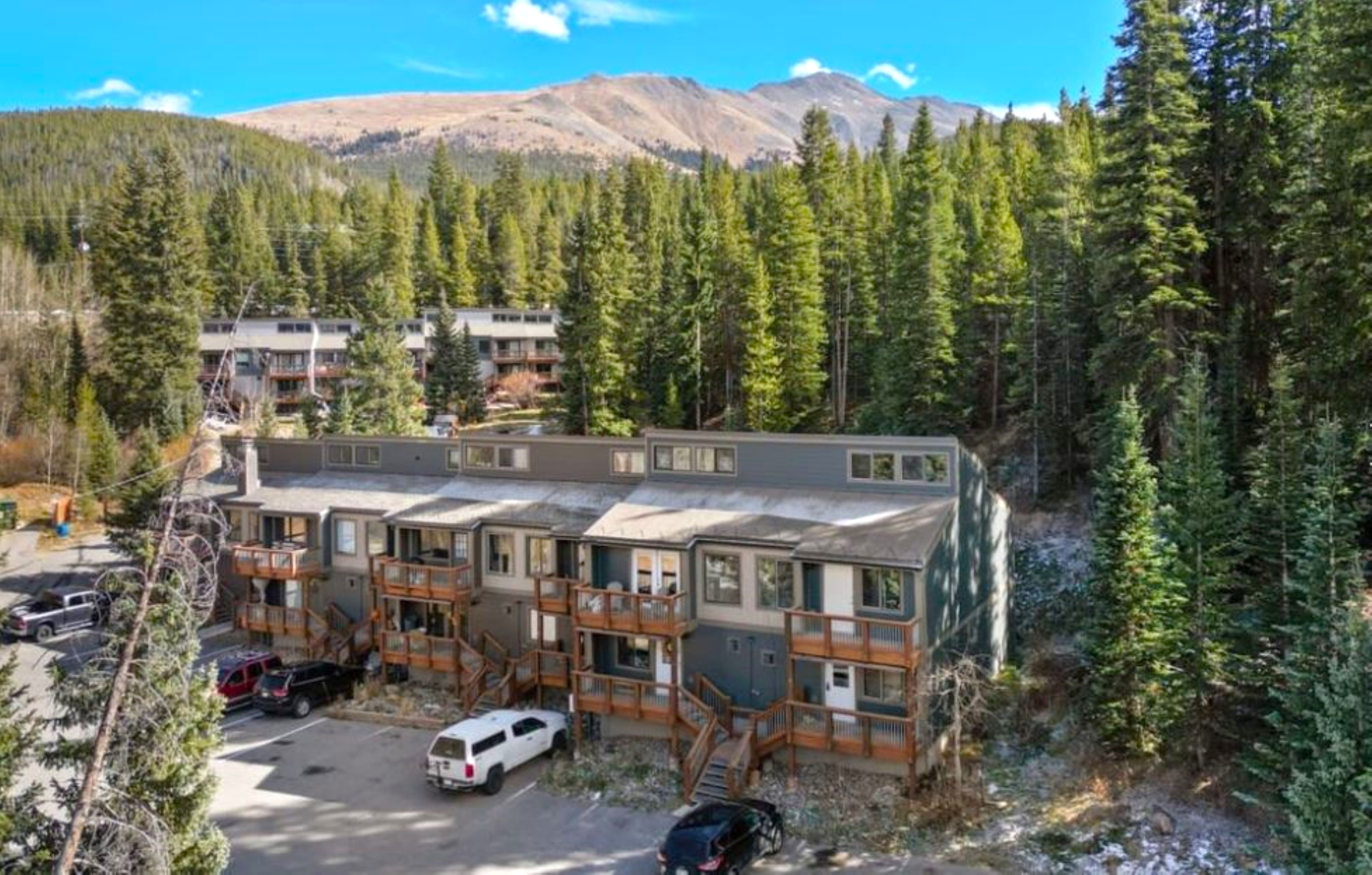 Baldy Mountain Basecamp - Pet Friendly! - Free Shuttle Access