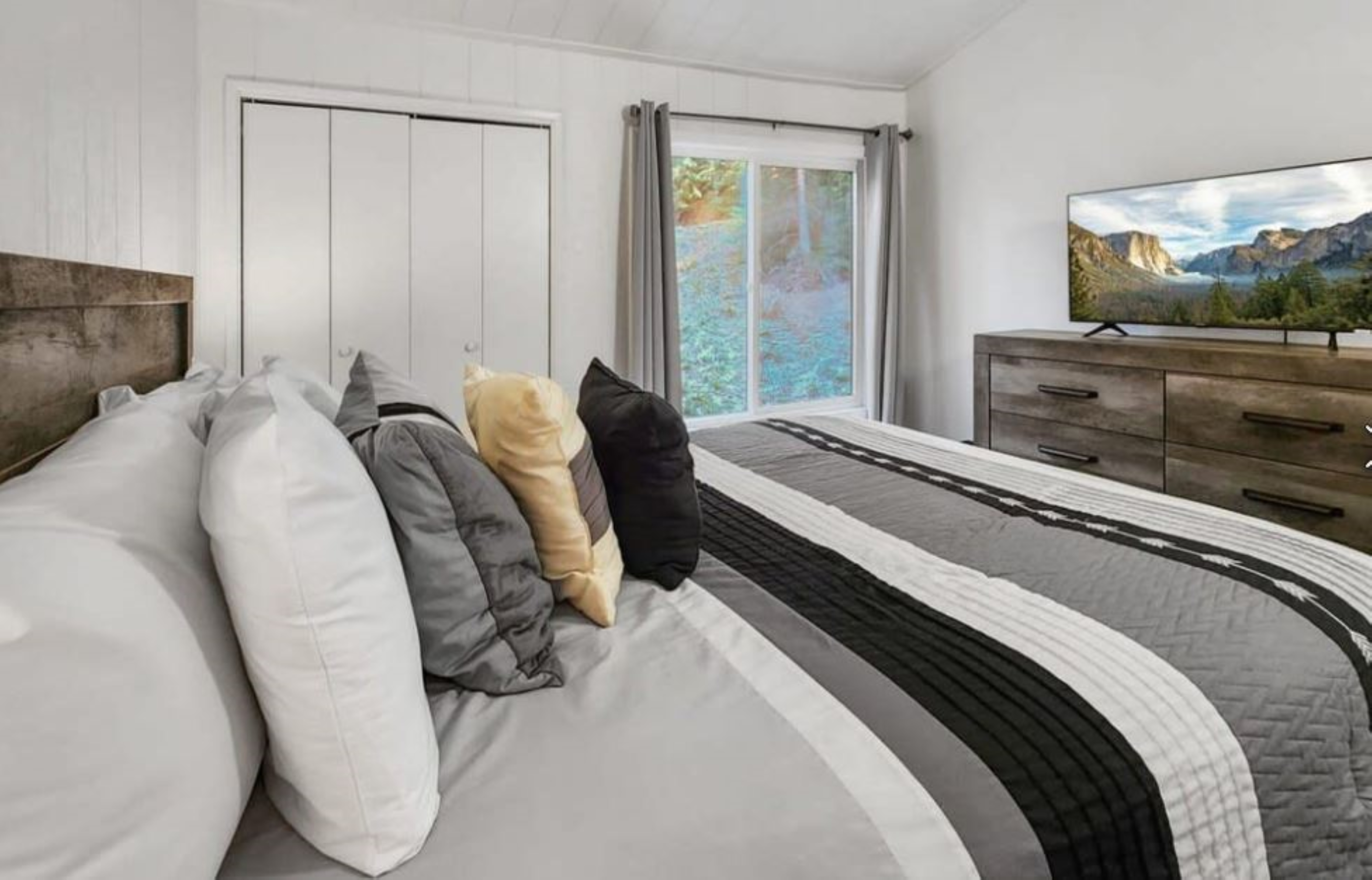 Baldy Mountain Basecamp - Pet Friendly! - Free Shuttle Access | Photo 31