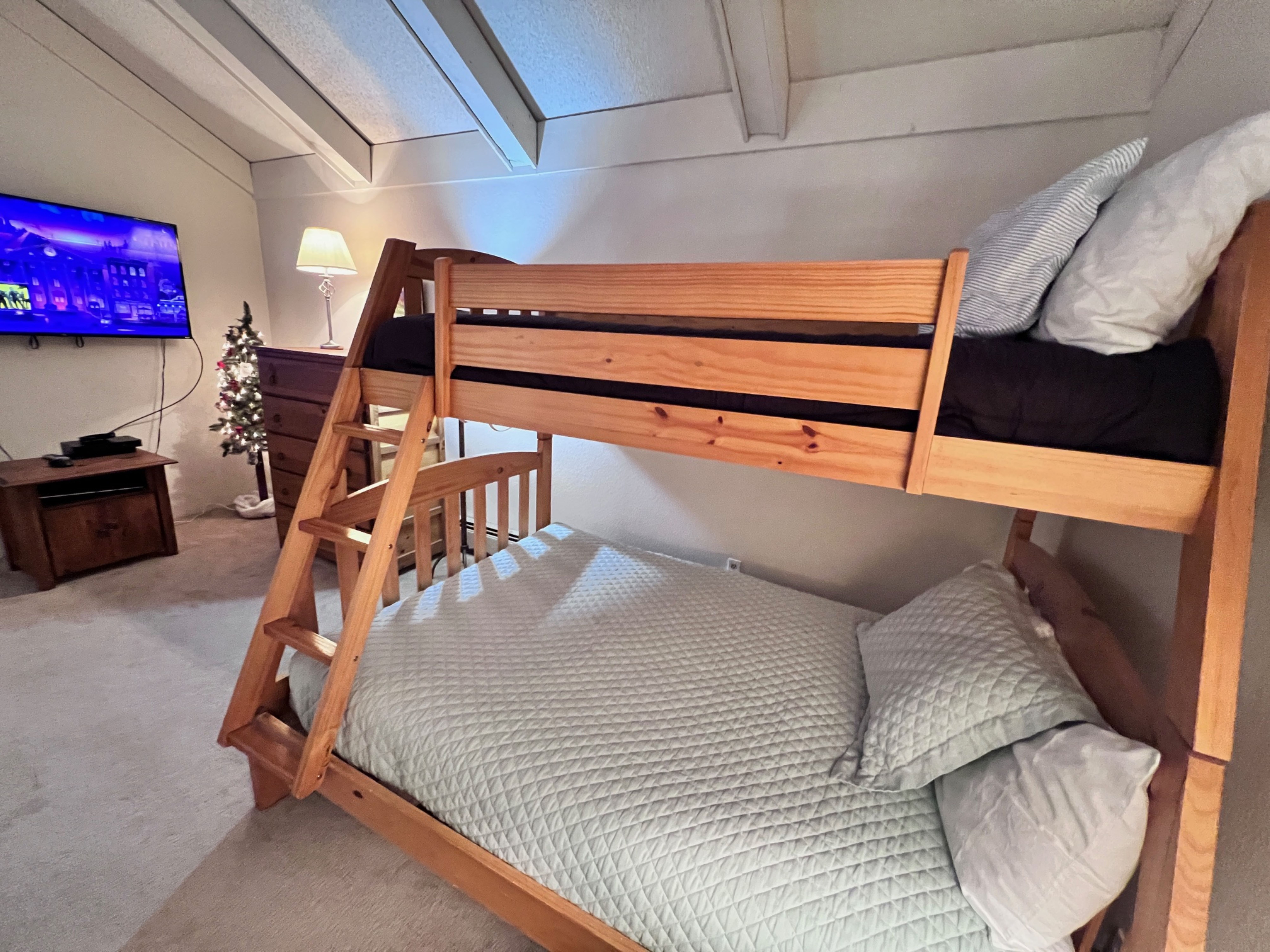 Longbranch - 30+ day rental near Main St, Breck Slopes and Trails | Photo 24