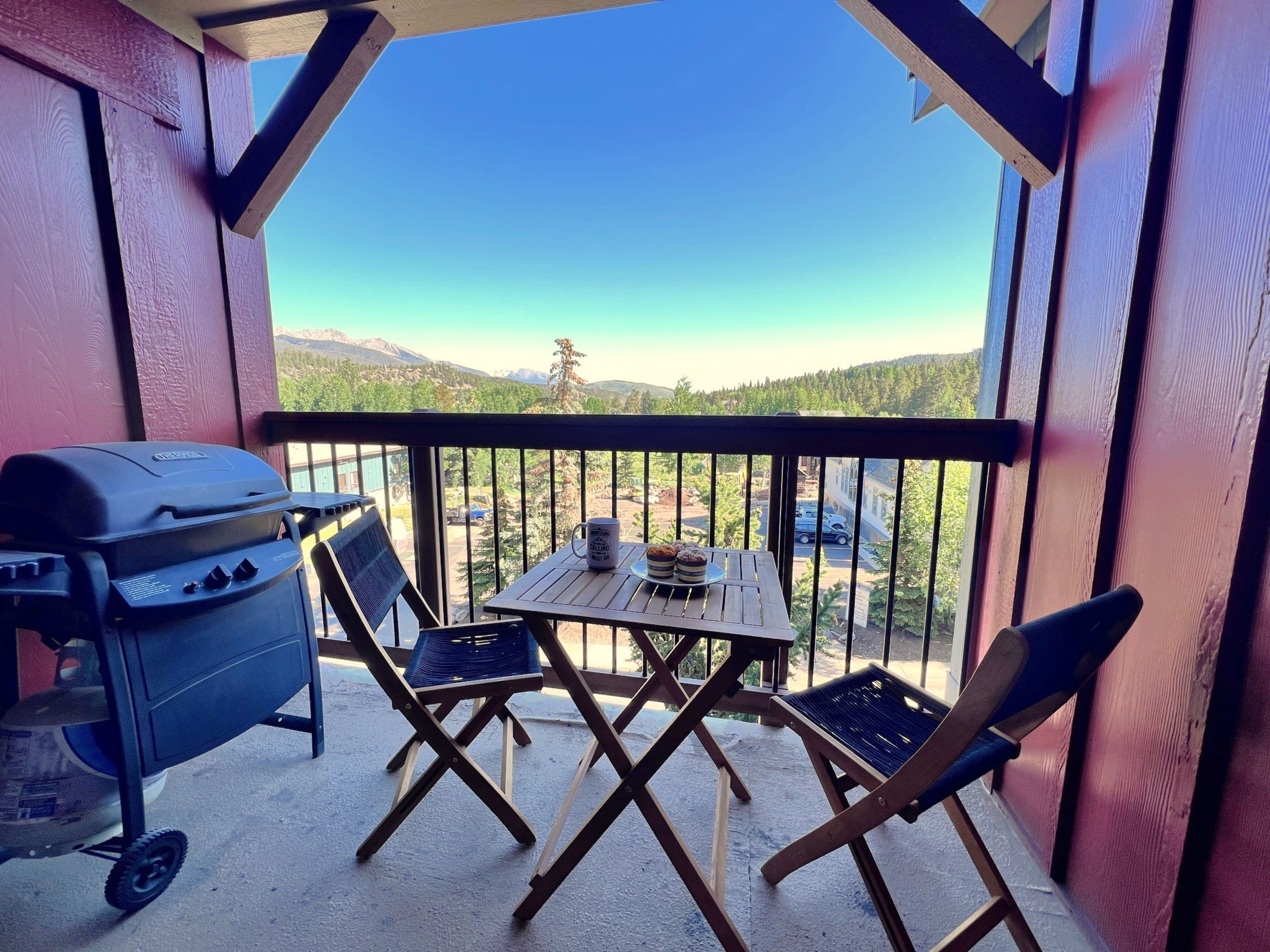 Longbranch - 30+ day rental near Main St, Breck Slopes and Trails | Photo 4