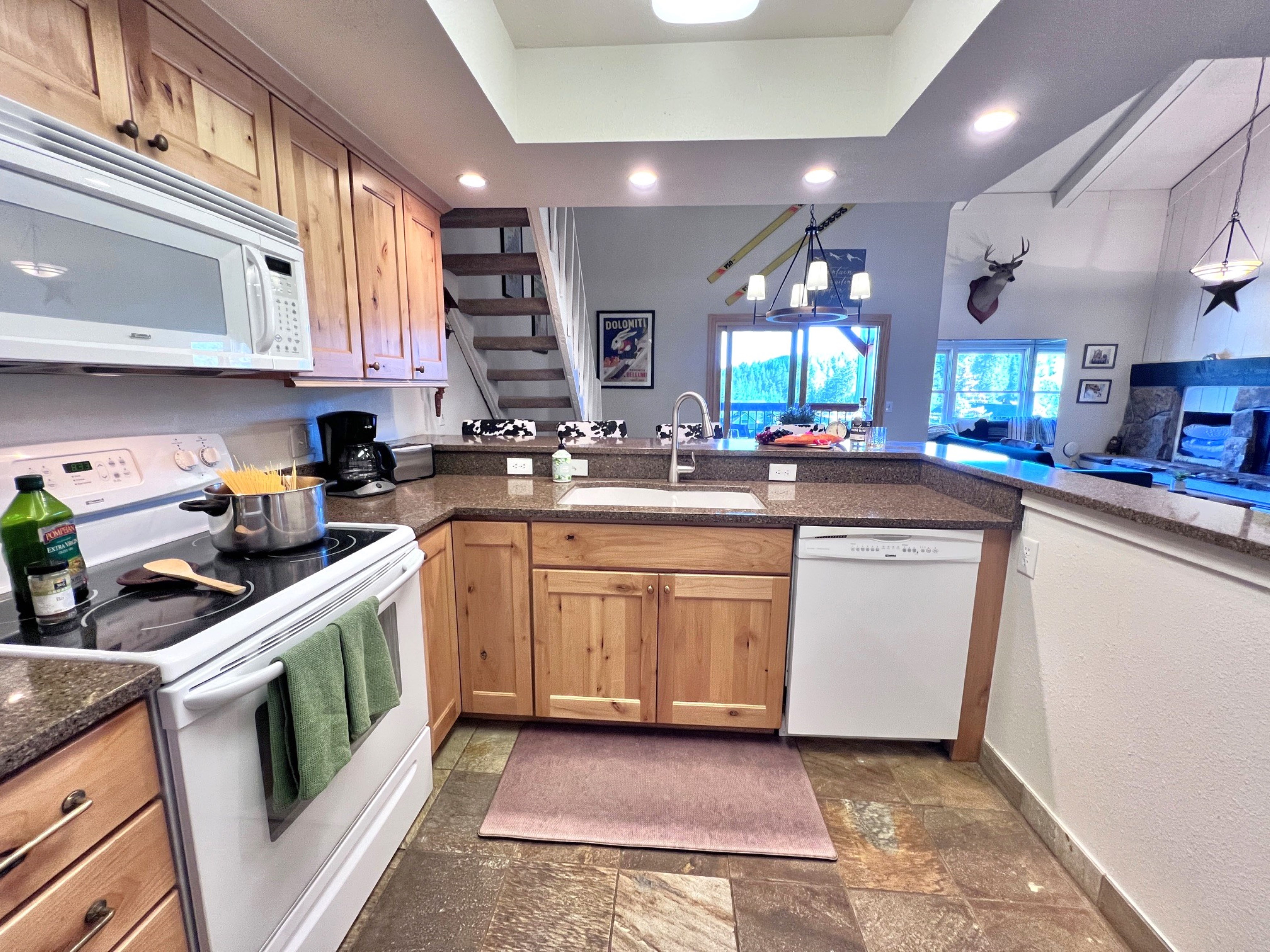 Longbranch - 30+ day rental near Main St, Breck Slopes and Trails | Photo 17
