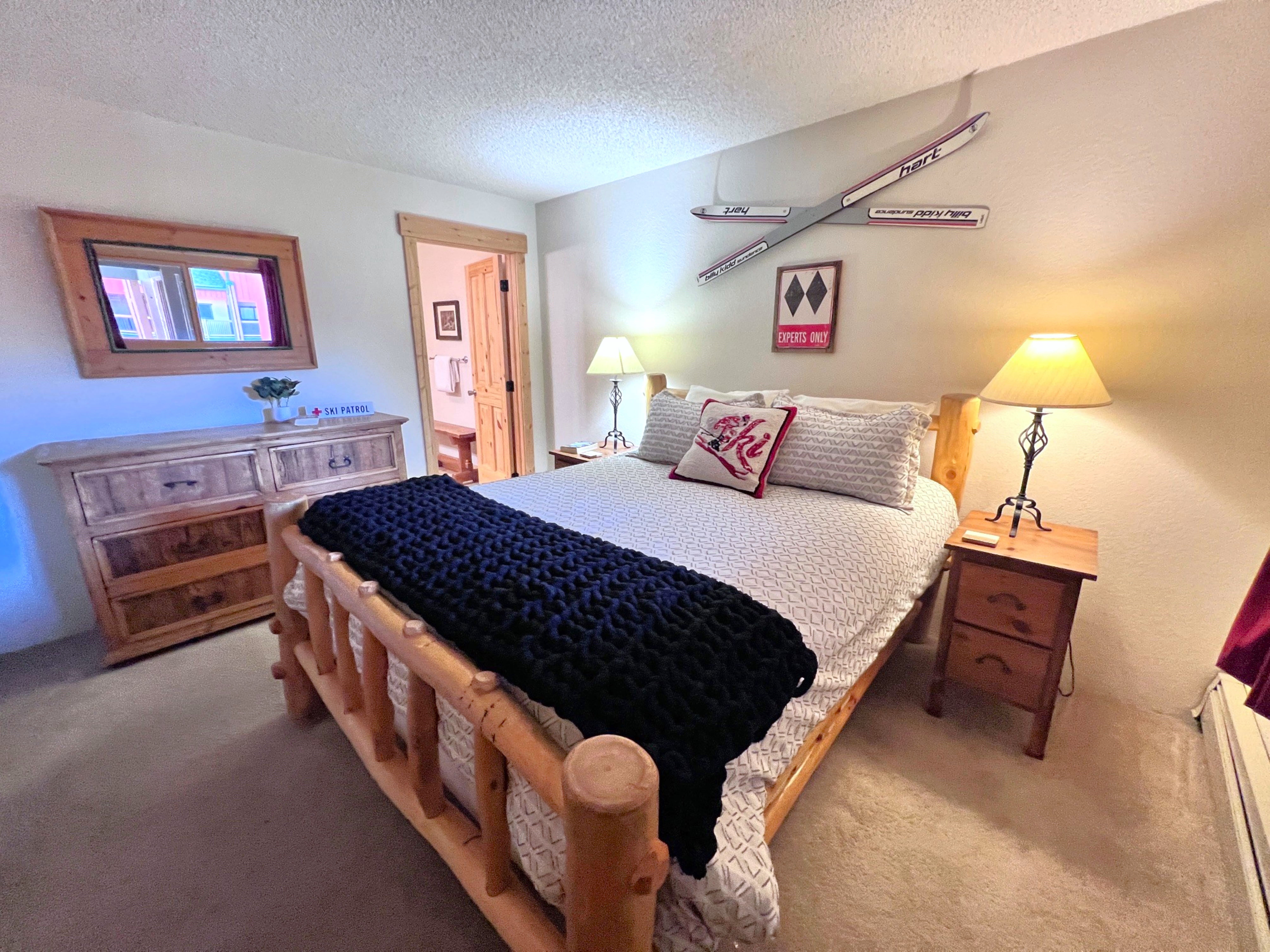 Longbranch - 30+ day rental near Main St, Breck Slopes and Trails | Photo 3