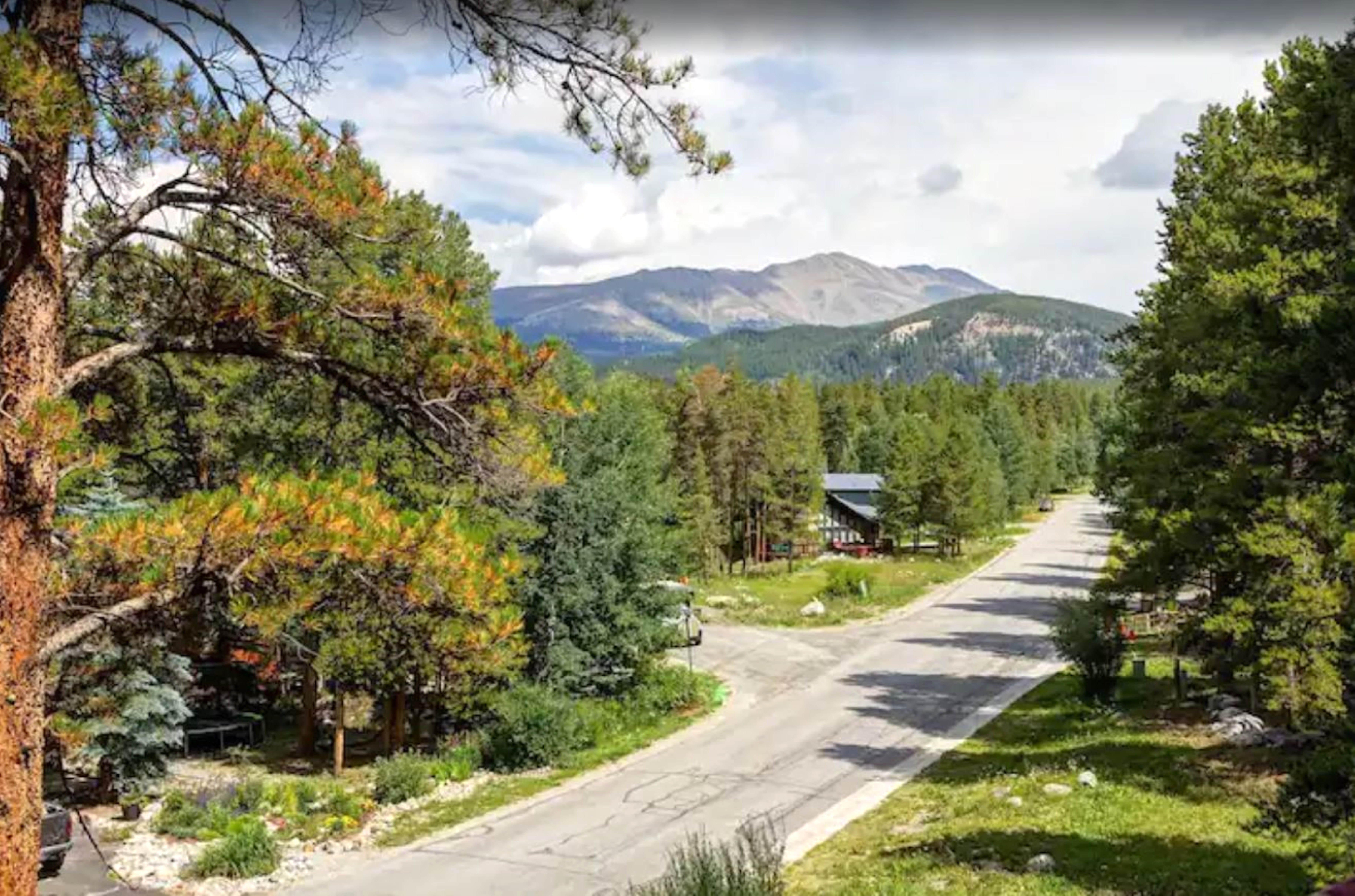 Mark IX Alpine Condo - Cozy Mtn Condo - 1 mile to Breck Main St + Slopes | Photo 32