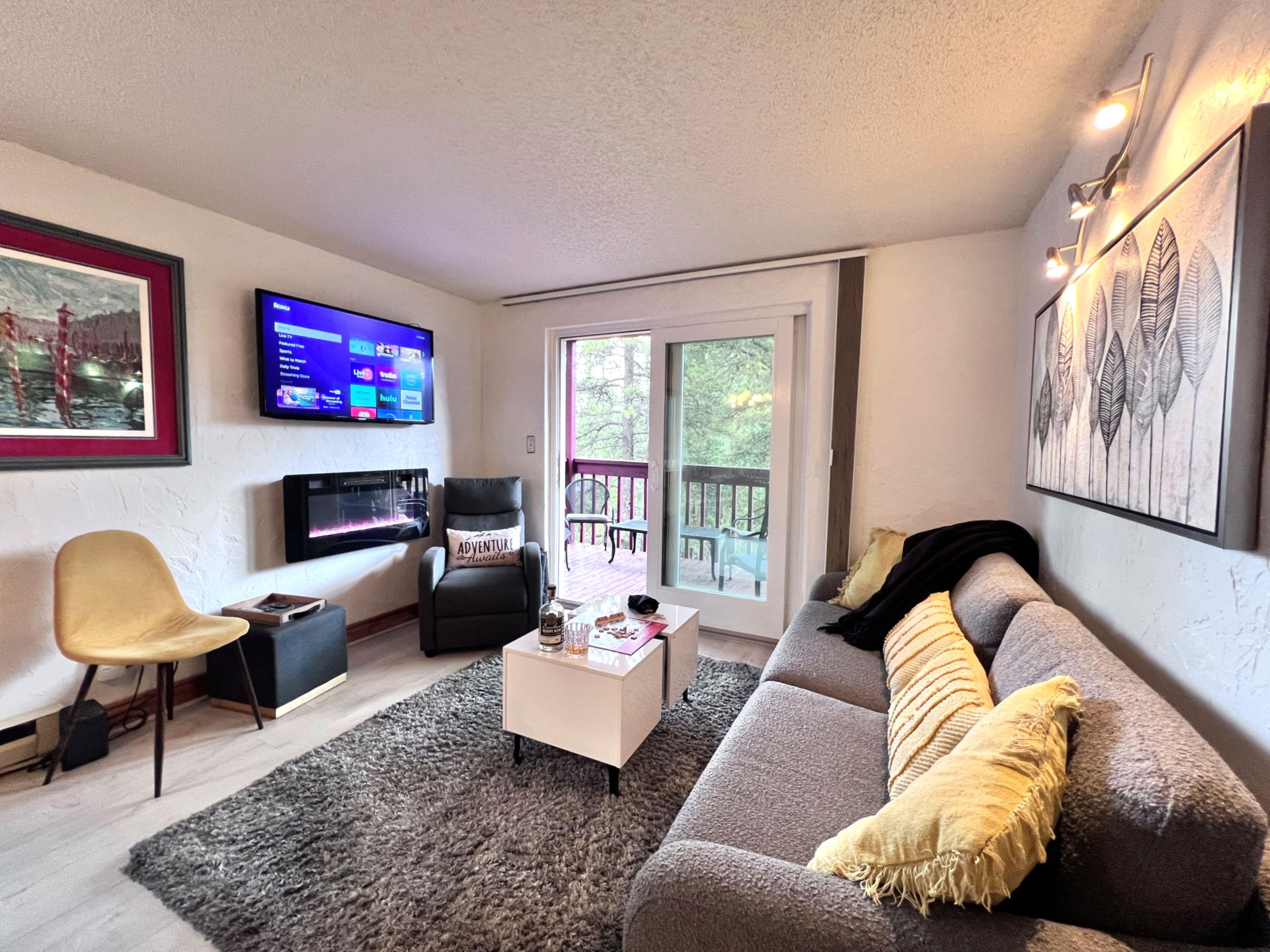 Mark IX Alpine Condo - Cozy Mtn Condo - 1 mile to Breck Main St + Slopes | Photo 5