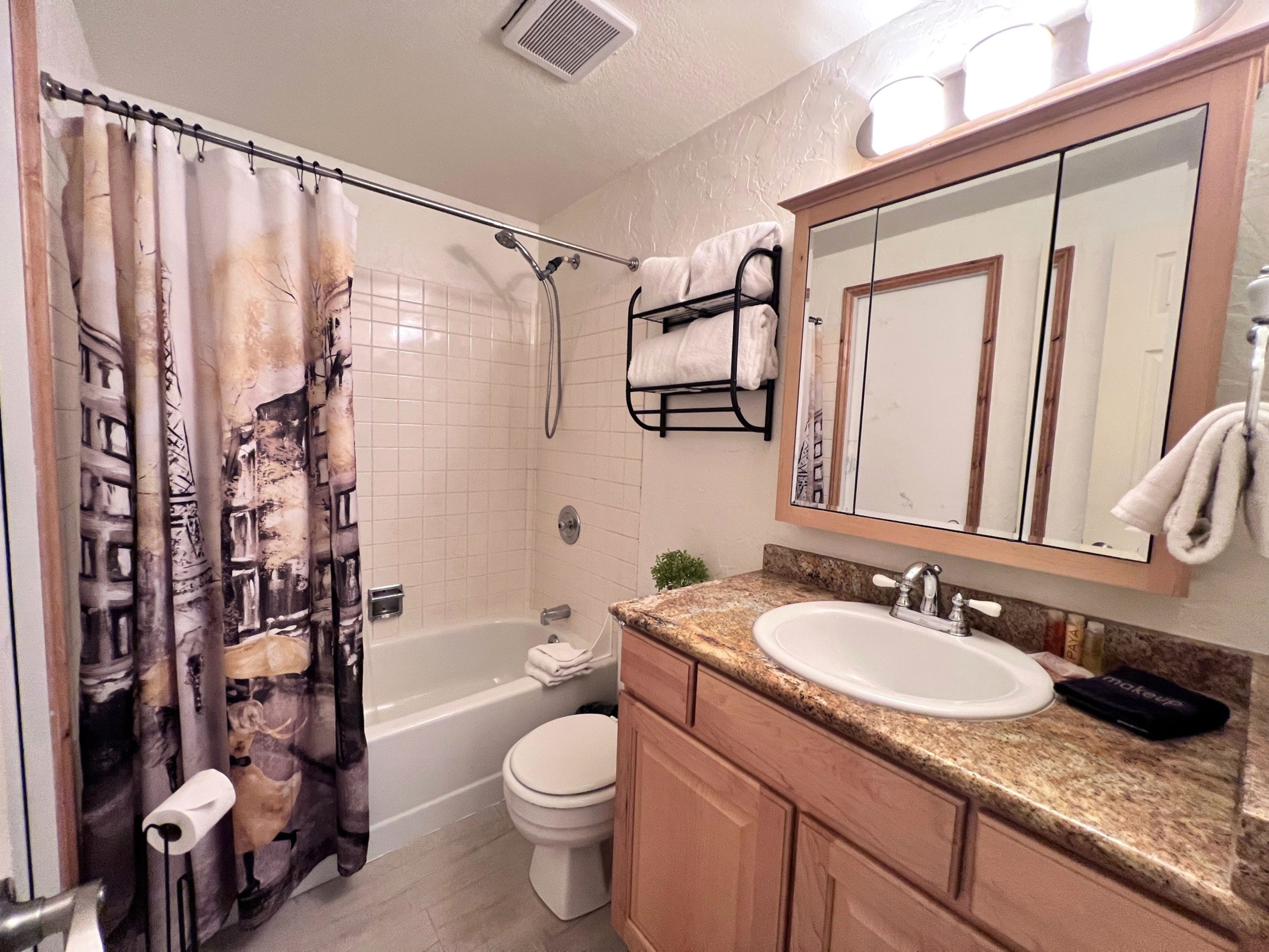Mark IX Alpine Condo - Cozy Mtn Condo - 1 mile to Breck Main St + Slopes | Photo 29