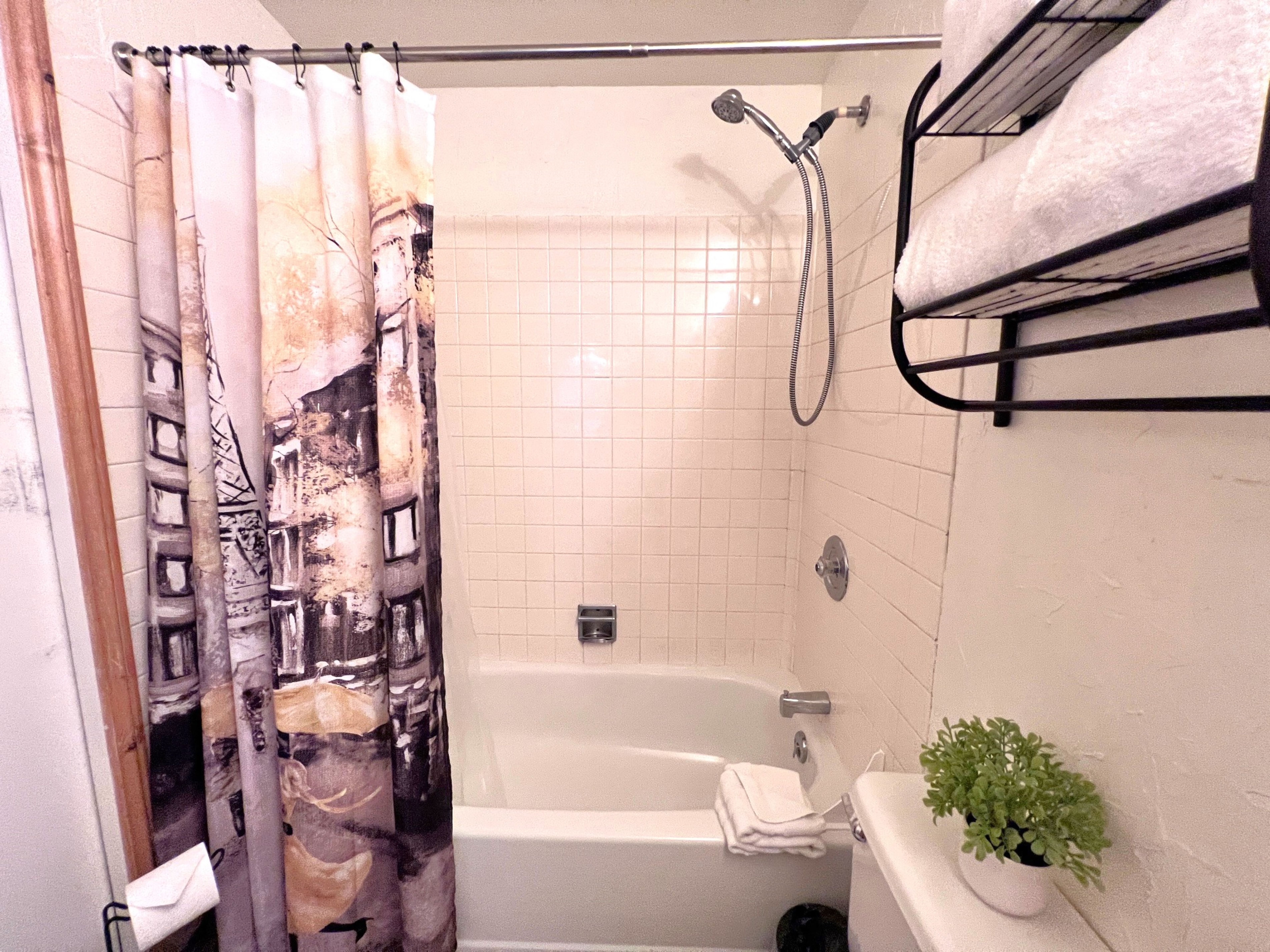 Mark IX Alpine Condo - Cozy Mtn Condo - 1 mile to Breck Main St + Slopes | Photo 30