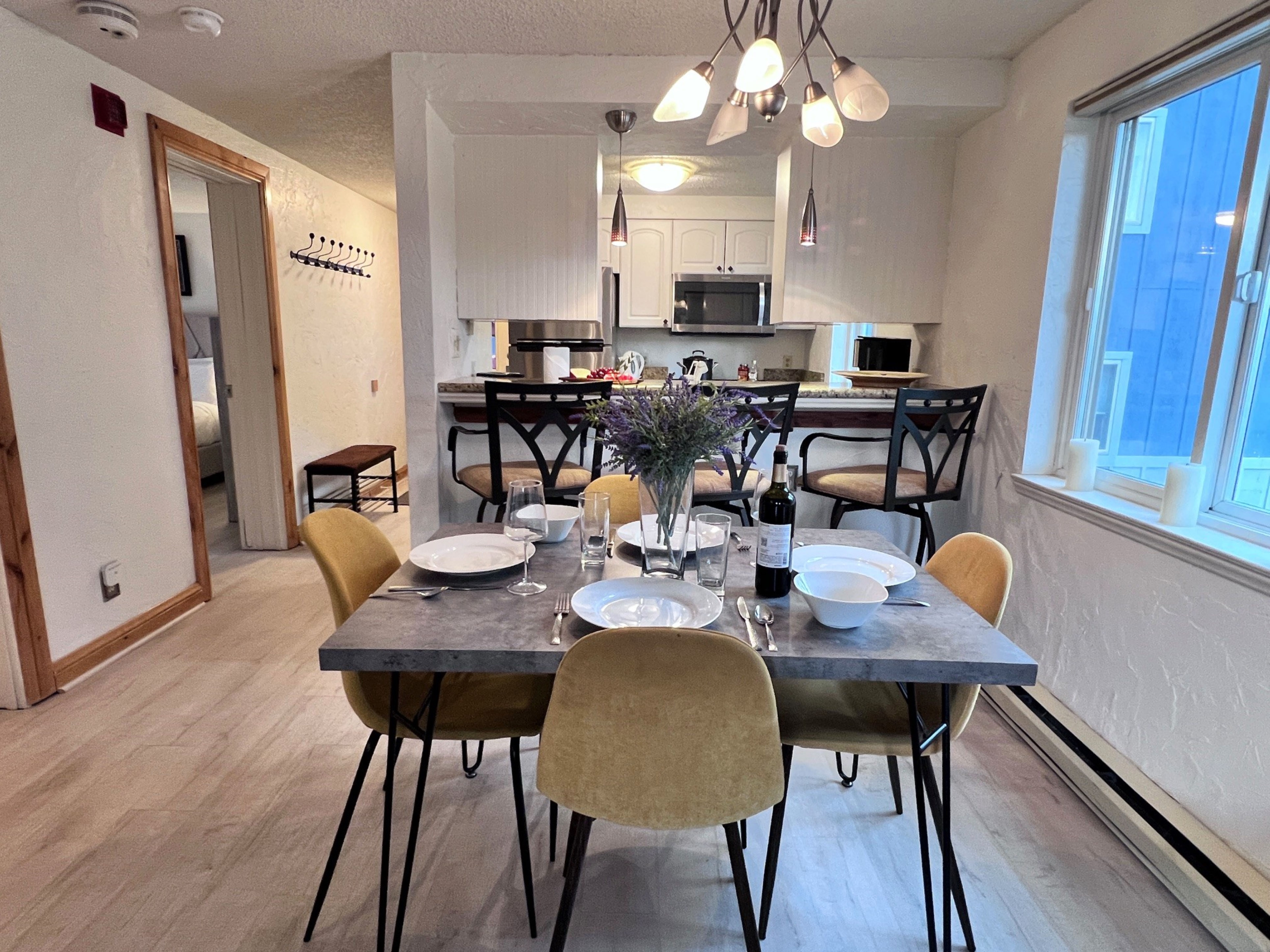 Mark IX Alpine Condo - Cozy Mtn Condo - 1 mile to Breck Main St + Slopes | Photo 10