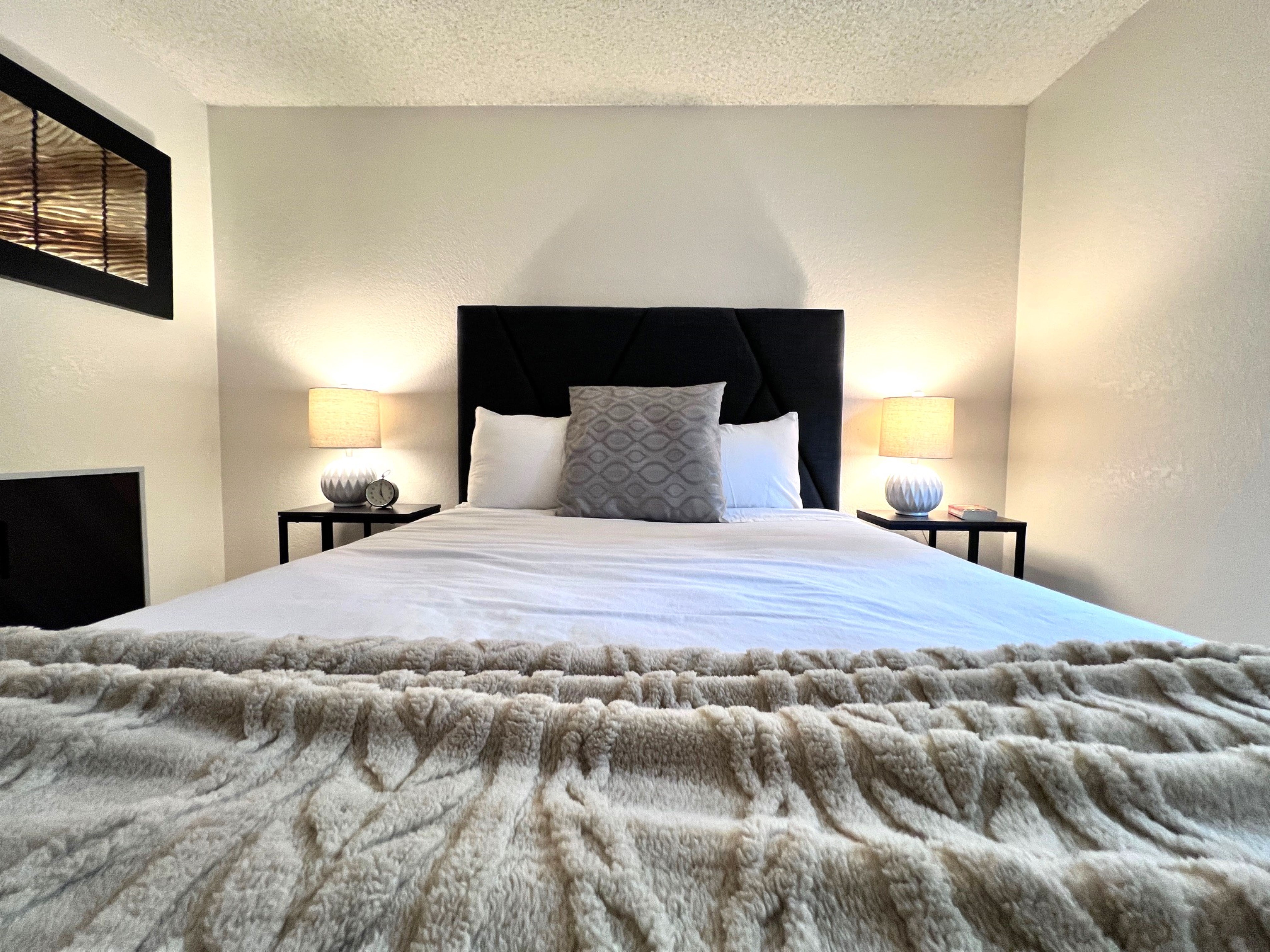 Mark IX Alpine Condo - Cozy Mtn Condo - 1 mile to Breck Main St + Slopes | Photo 21