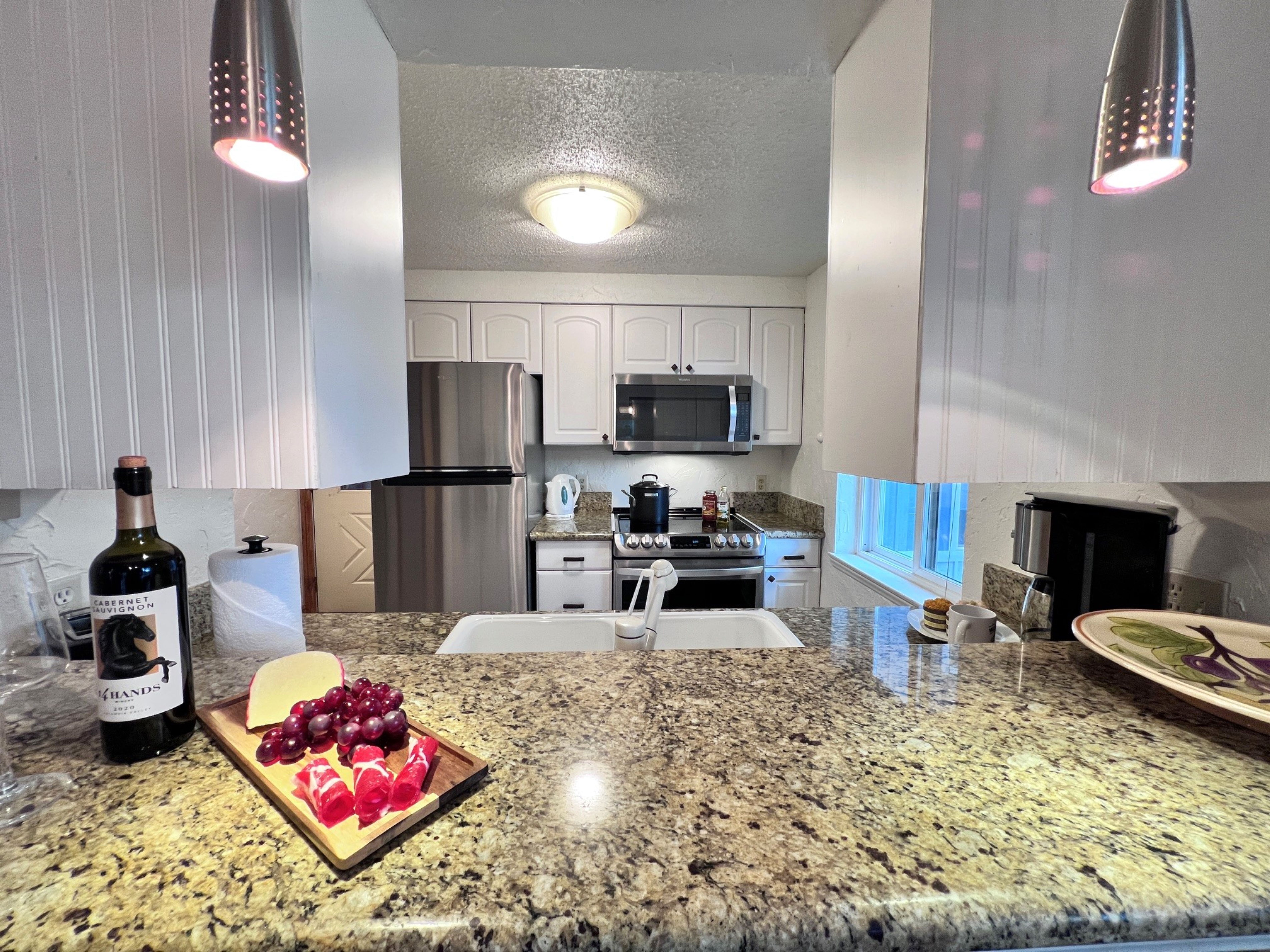 Mark IX Alpine Condo - Cozy Mtn Condo - 1 mile to Breck Main St + Slopes | Photo 2