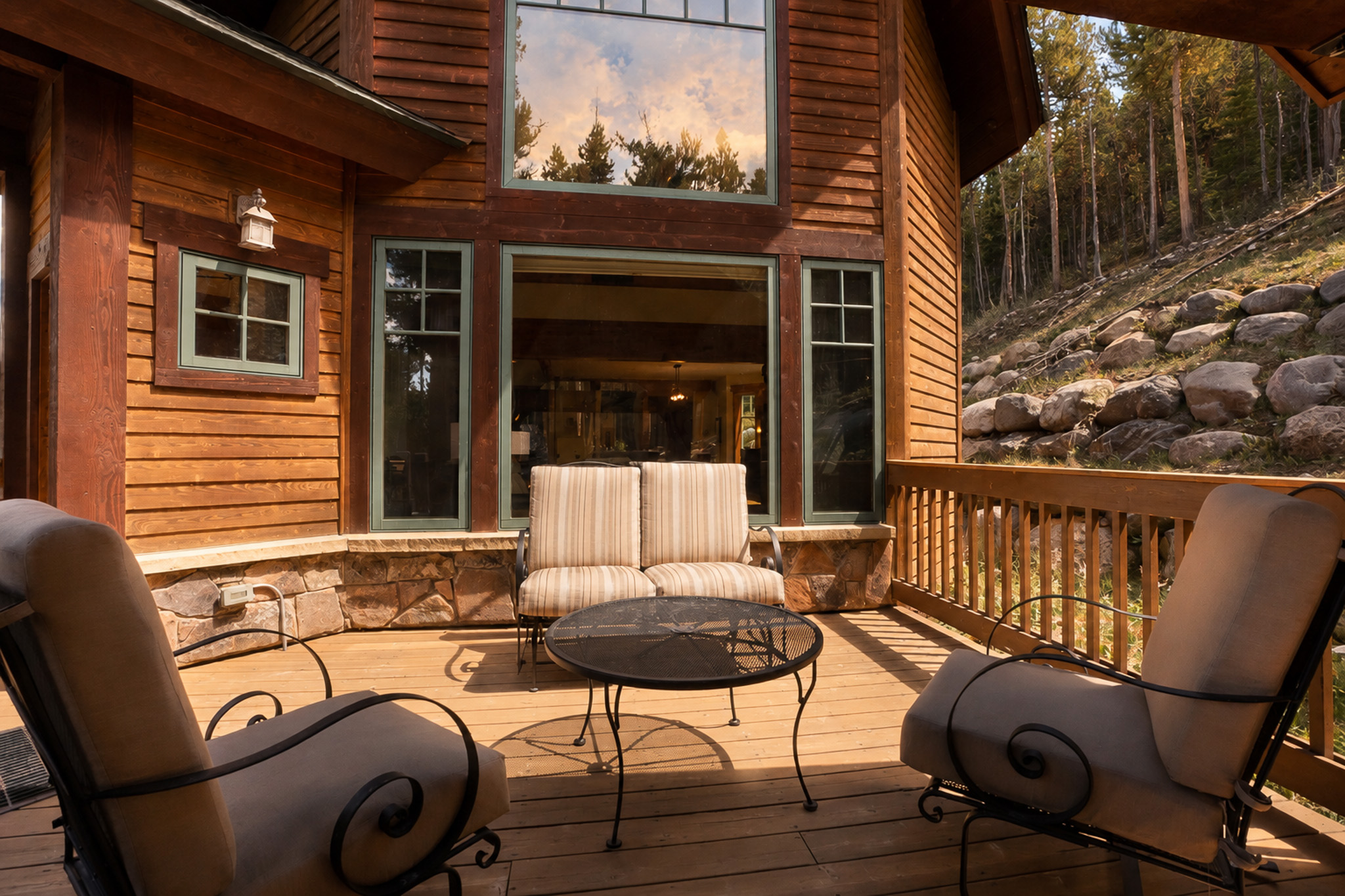 Moonstone Lodge - Hot Tub - Spacious | Photo 6