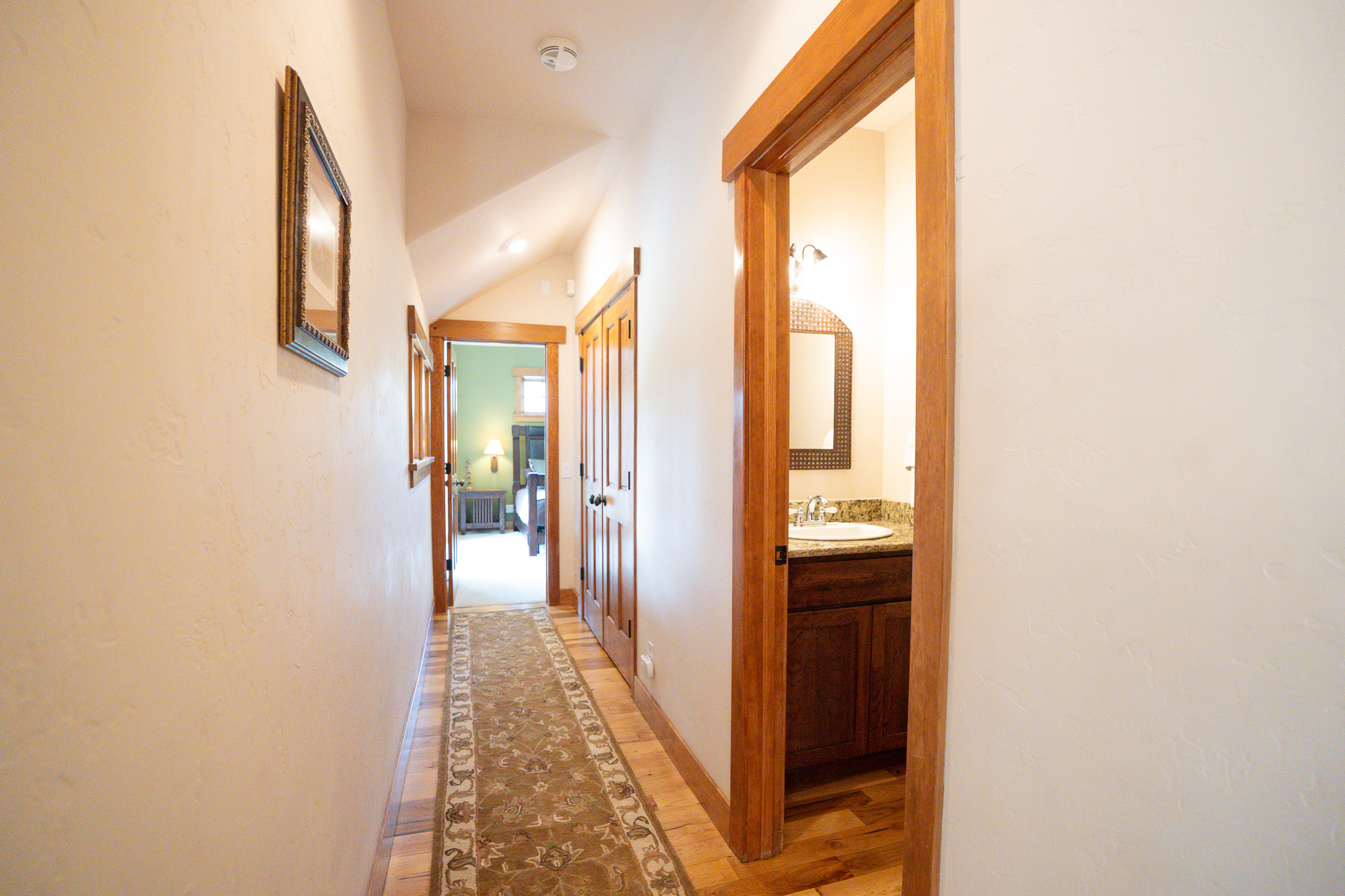 Moonstone Lodge - Hot Tub - Spacious | Photo 17