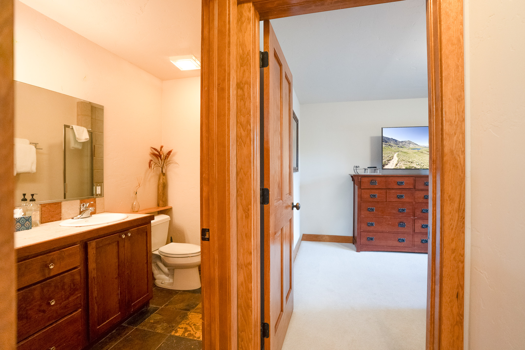 Moonstone Lodge - Hot Tub - Spacious | Photo 46