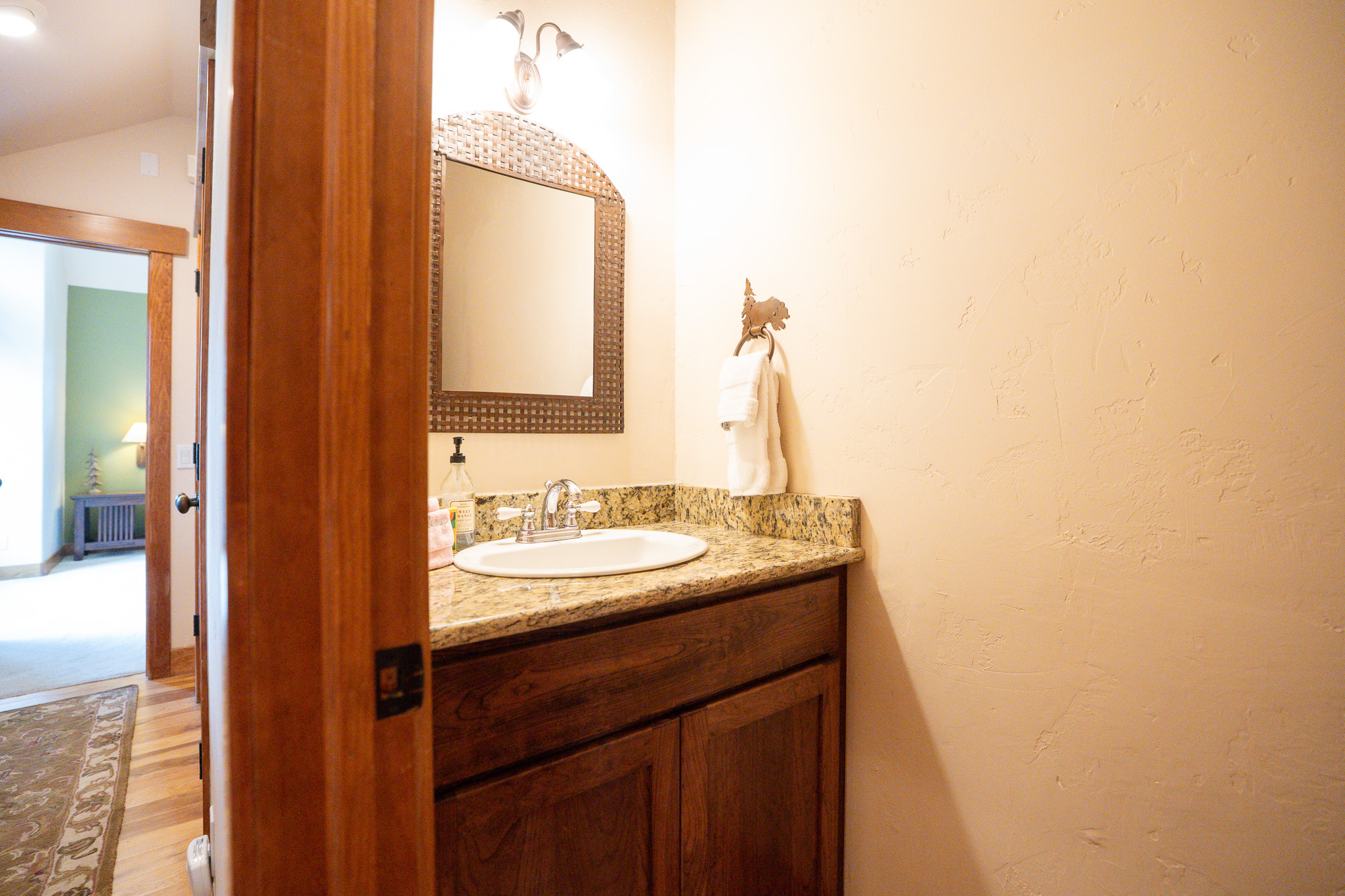 Moonstone Lodge - Hot Tub - Spacious | Photo 18