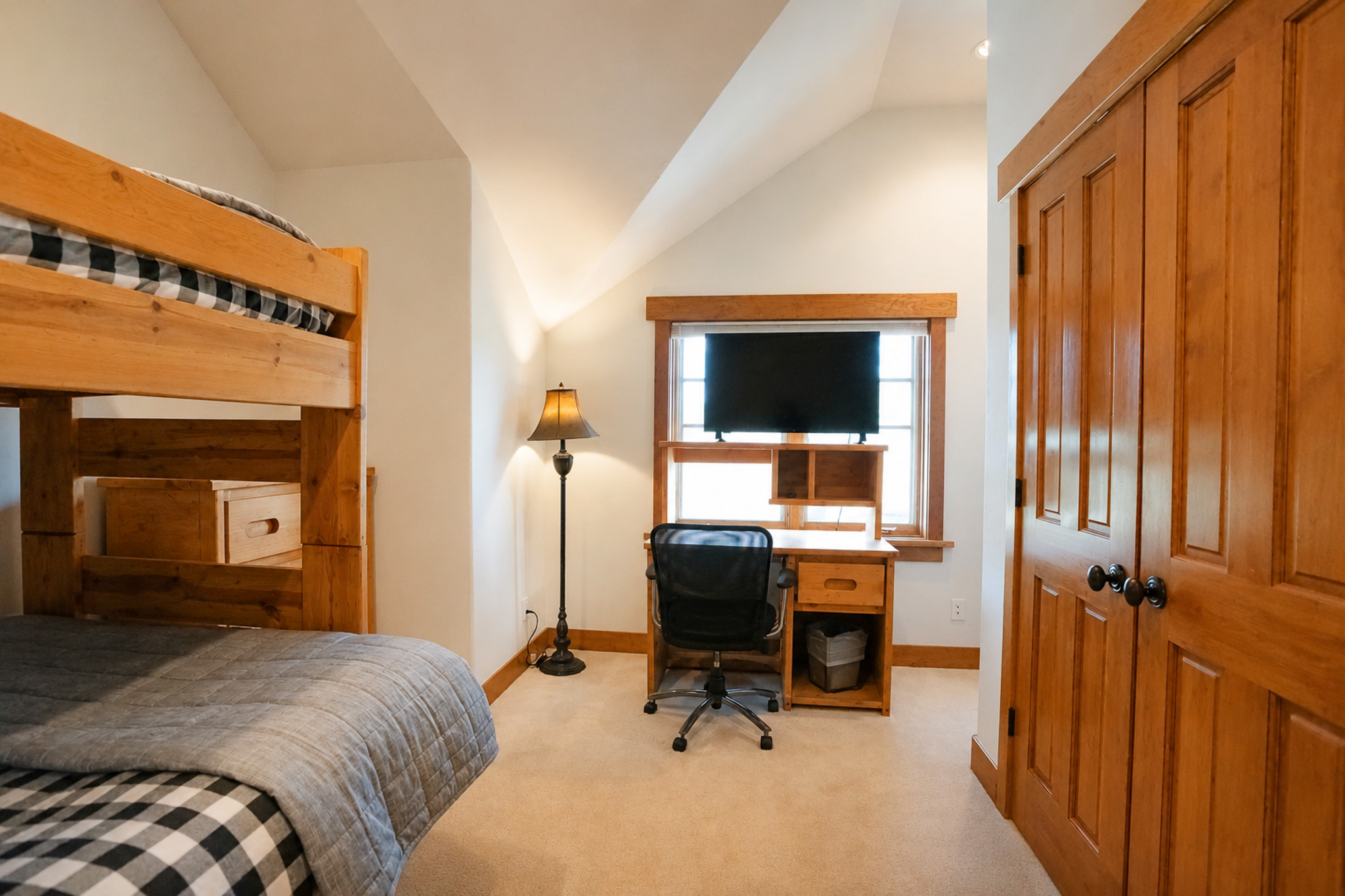 Moonstone Lodge - Hot Tub - Spacious | Photo 32