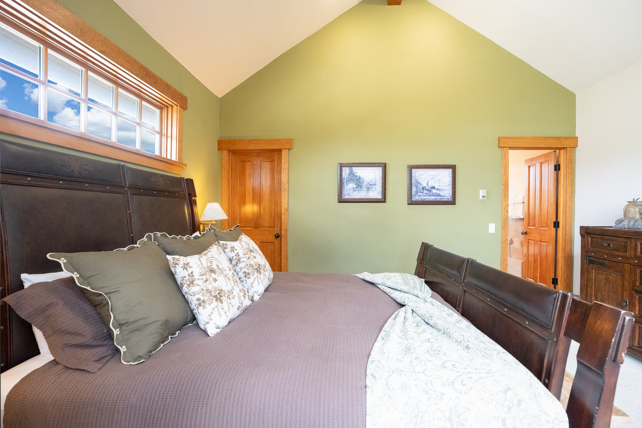Moonstone Lodge - Hot Tub - Spacious | Photo 22