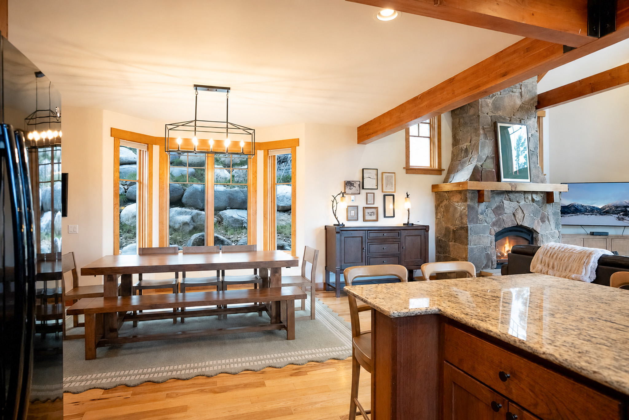Moonstone Lodge - Hot Tub - Spacious | Photo 14