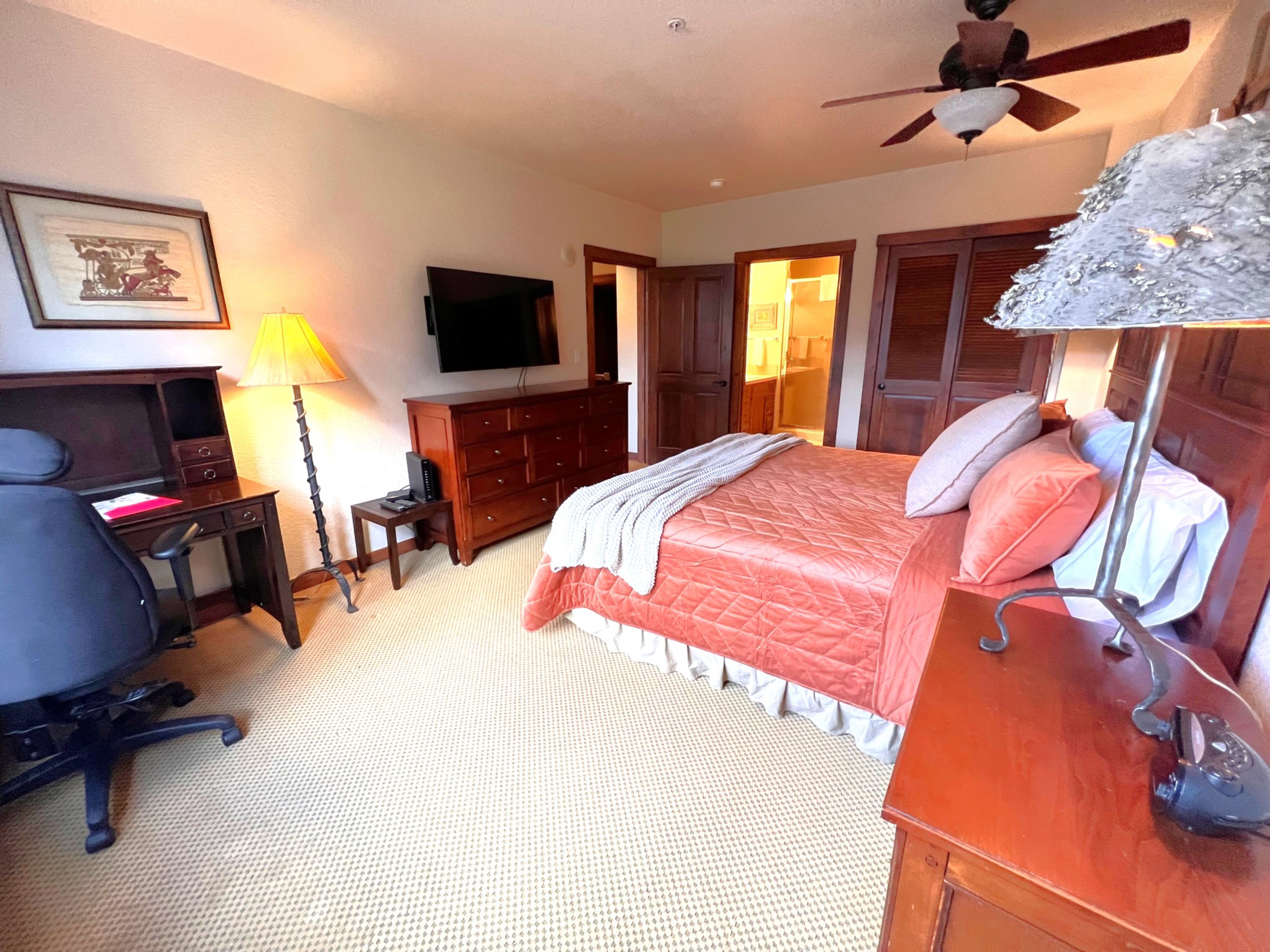 Main Street Station - Views! - Pool+ Hot Tubs - Walk to Lift | Photo 24