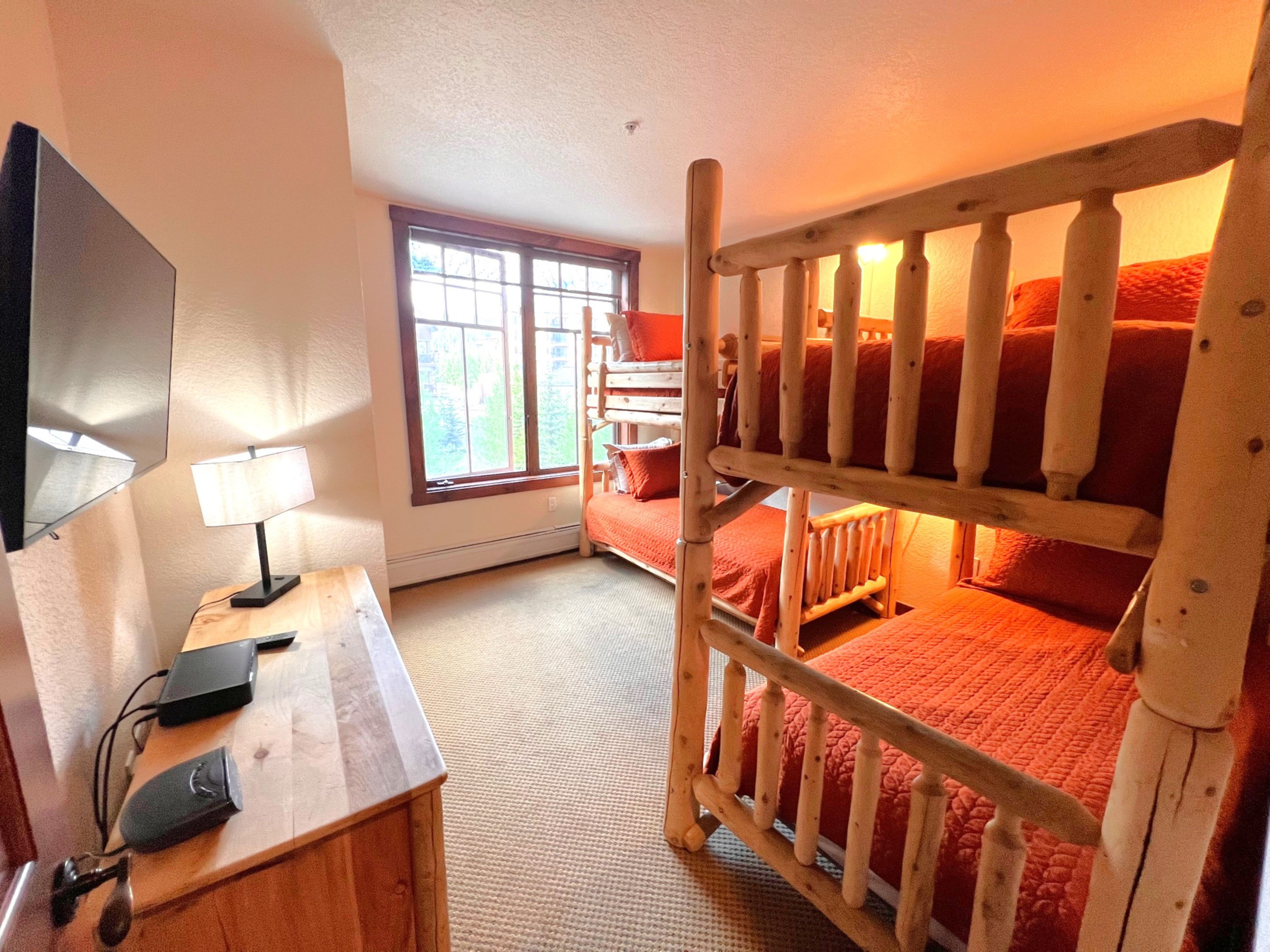Main Street Station - Views! - Pool+ Hot Tubs - Walk to Lift | Photo 28