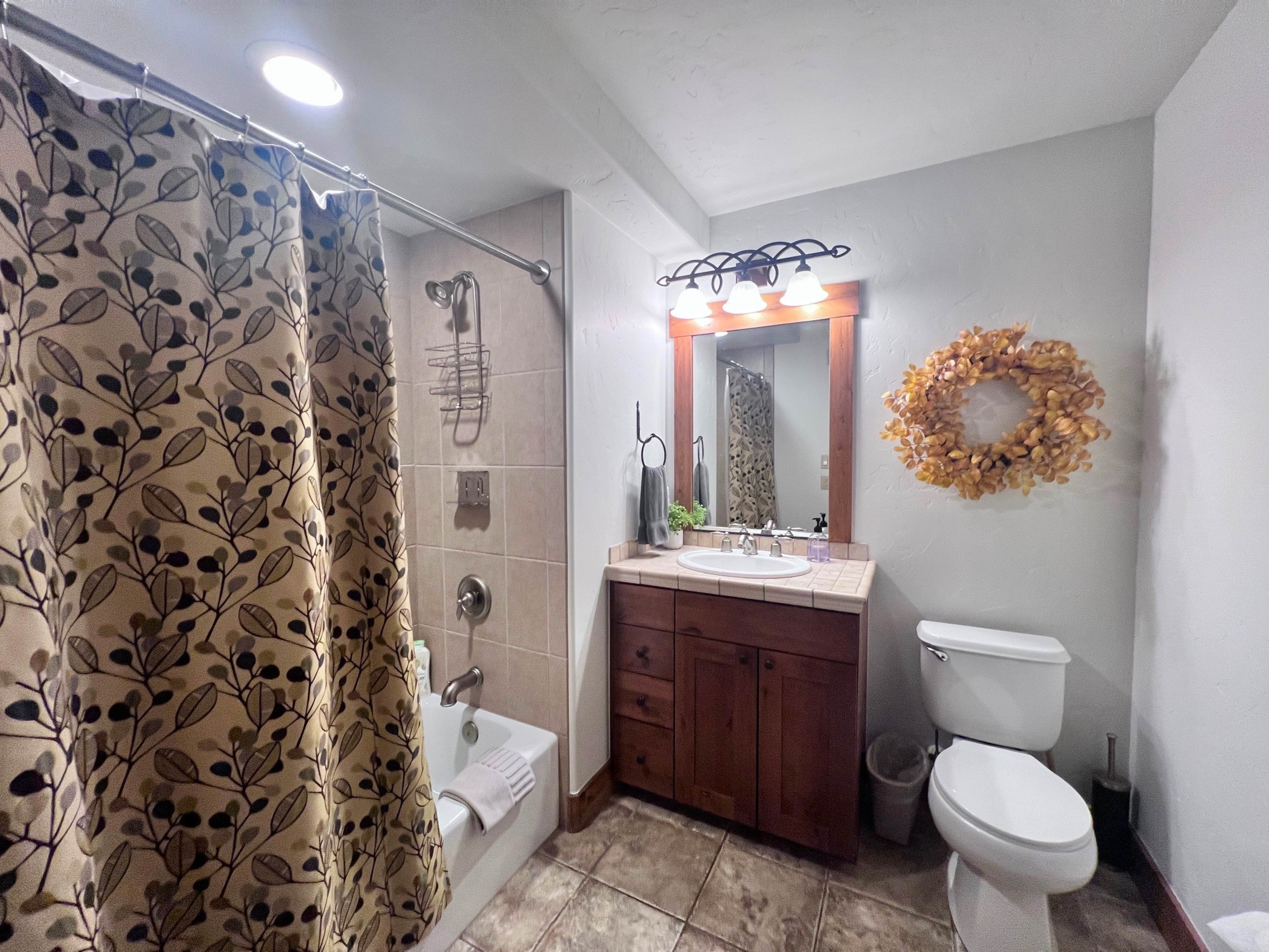 Mountain Thunder Townhome - Ski-In - Pools Hot Tubs - Walk to Main St | Photo 29