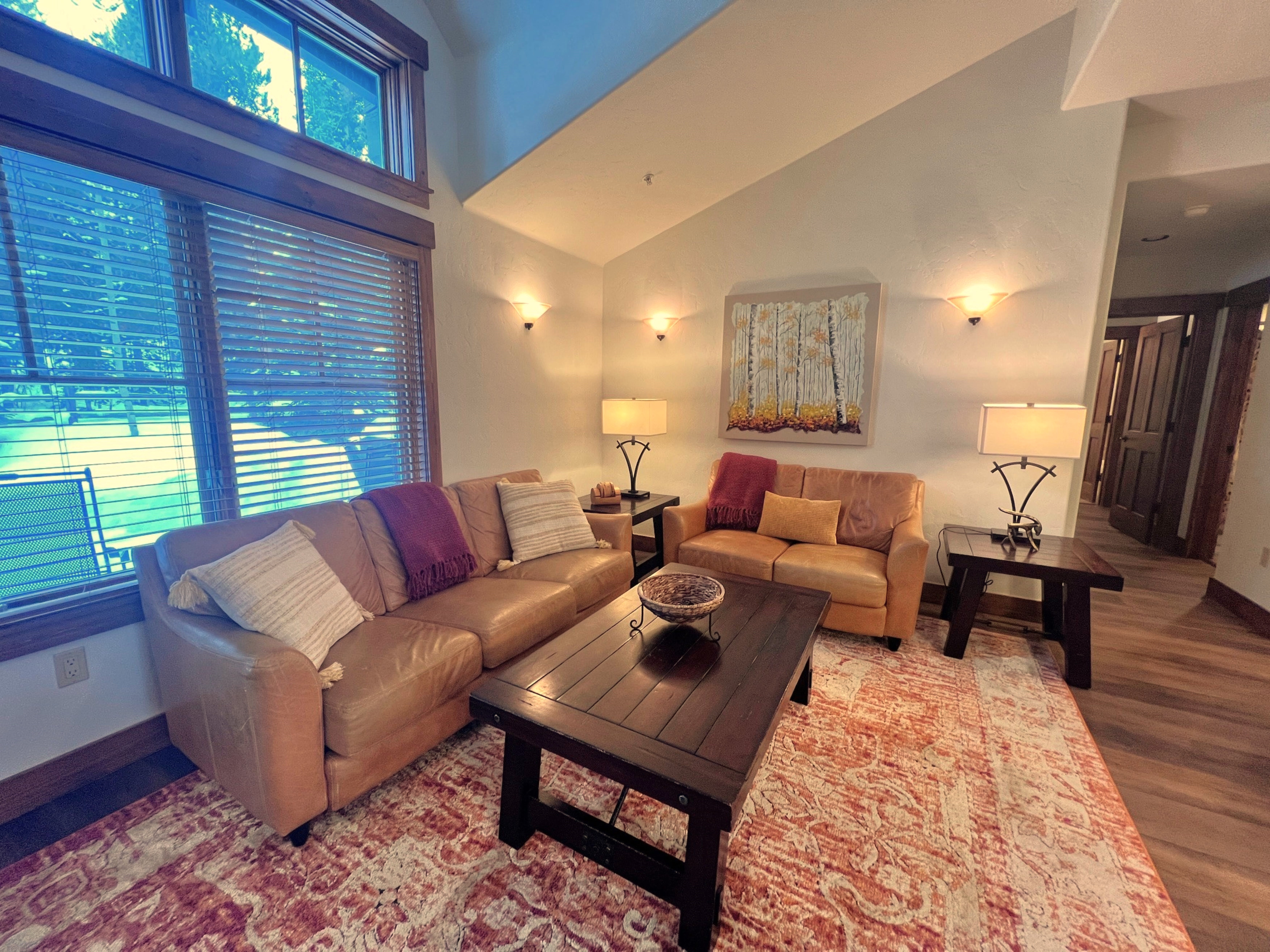 Mountain Thunder Townhome - Ski-In - Pools Hot Tubs - Walk to Main St | Photo 15