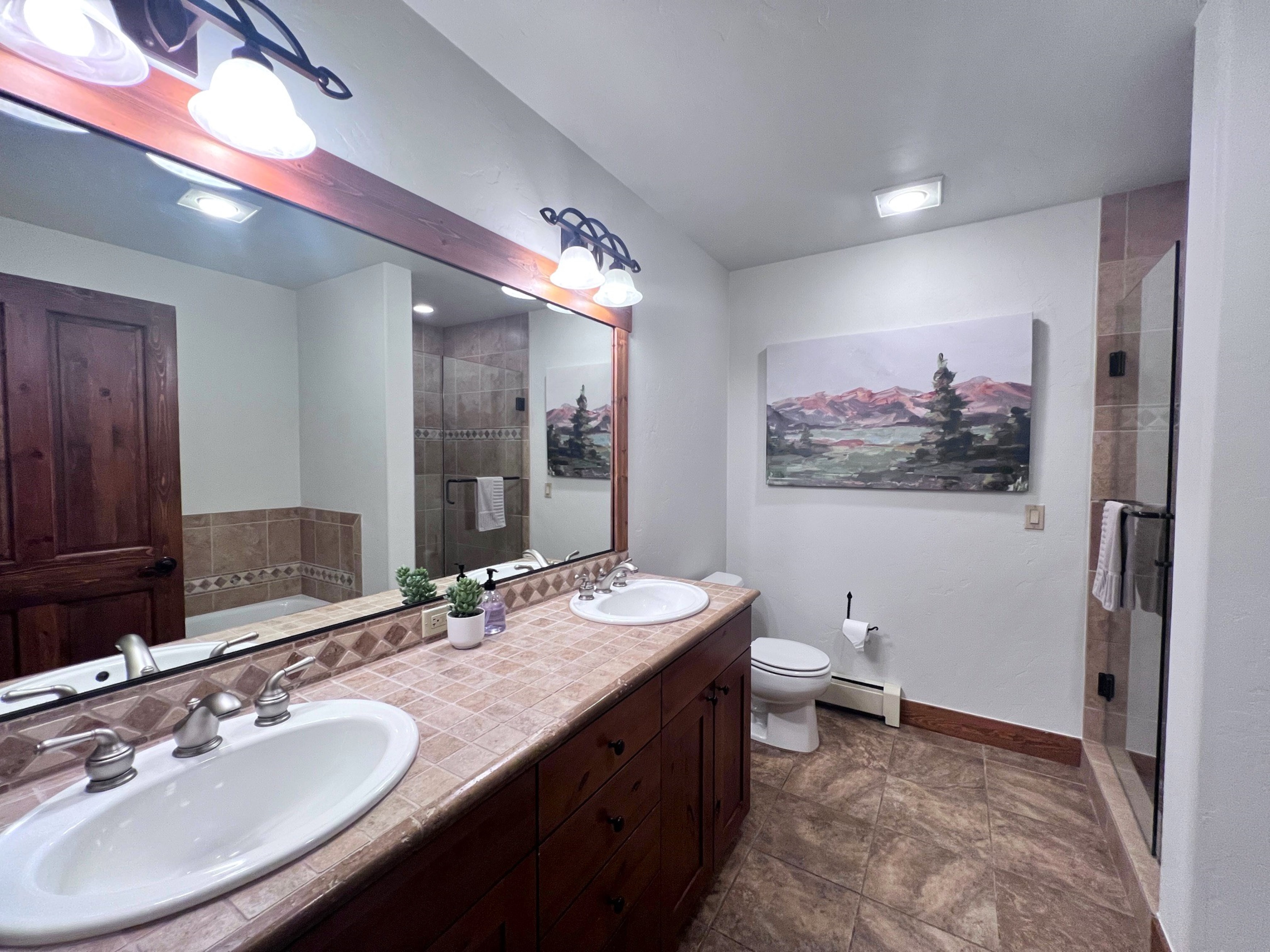 Mountain Thunder Townhome - Ski-In - Pools Hot Tubs - Walk to Main St | Photo 32