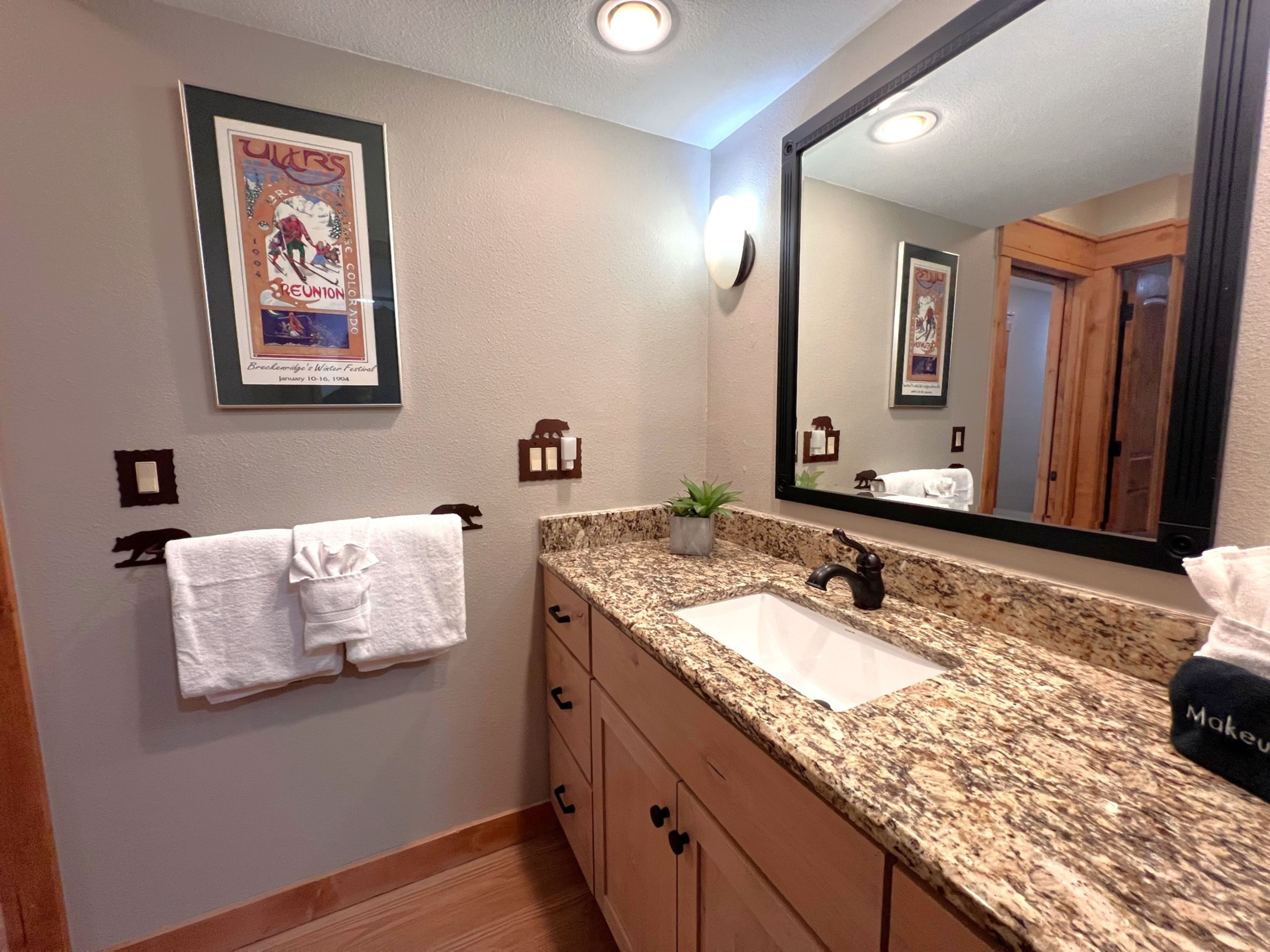 Walk to Main St. - Near Snowflake Lift - Hot Tubs+Pool | Photo 28