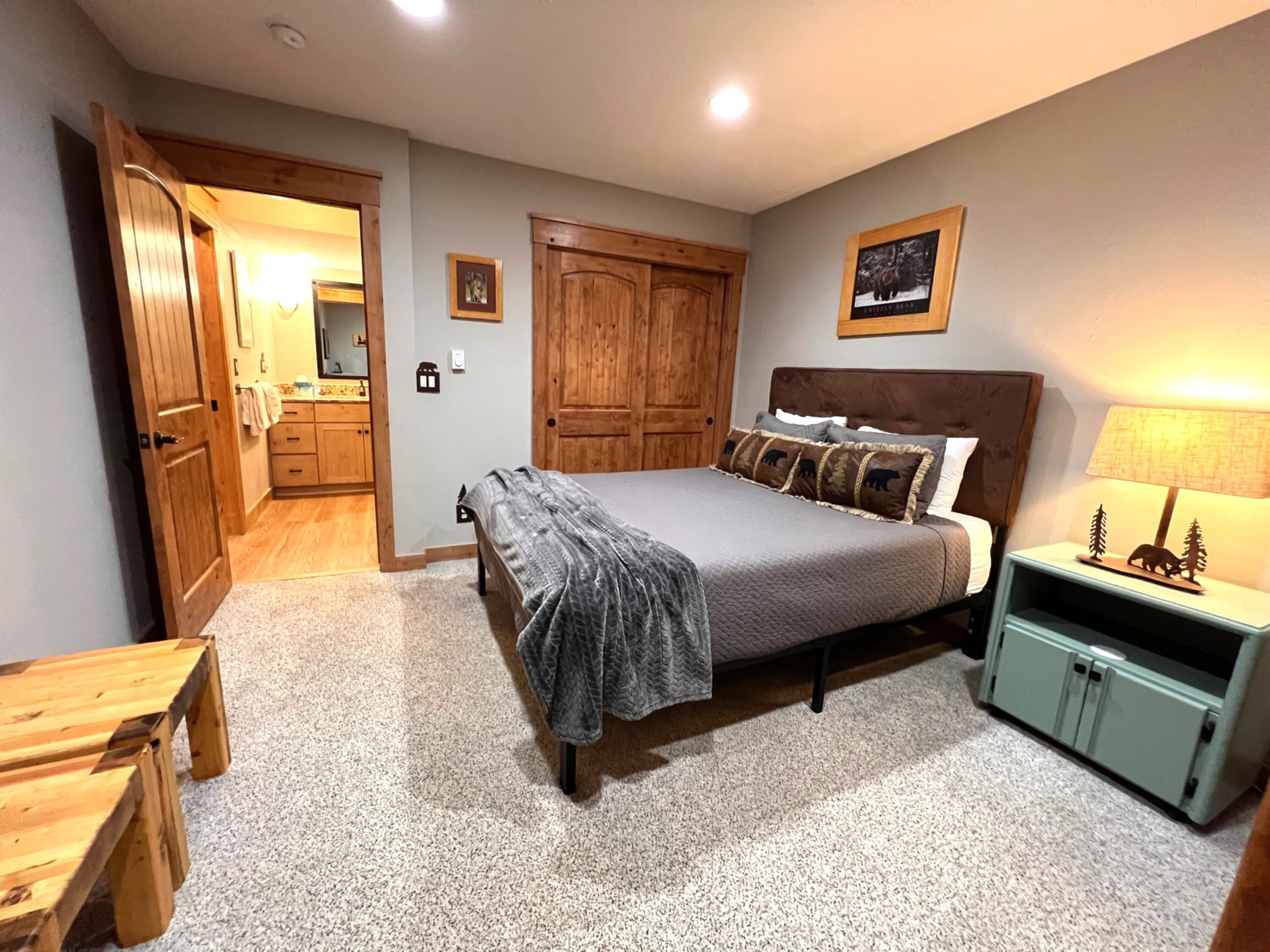 Walk to Main St. - Near Snowflake Lift - Hot Tubs+Pool | Photo 24