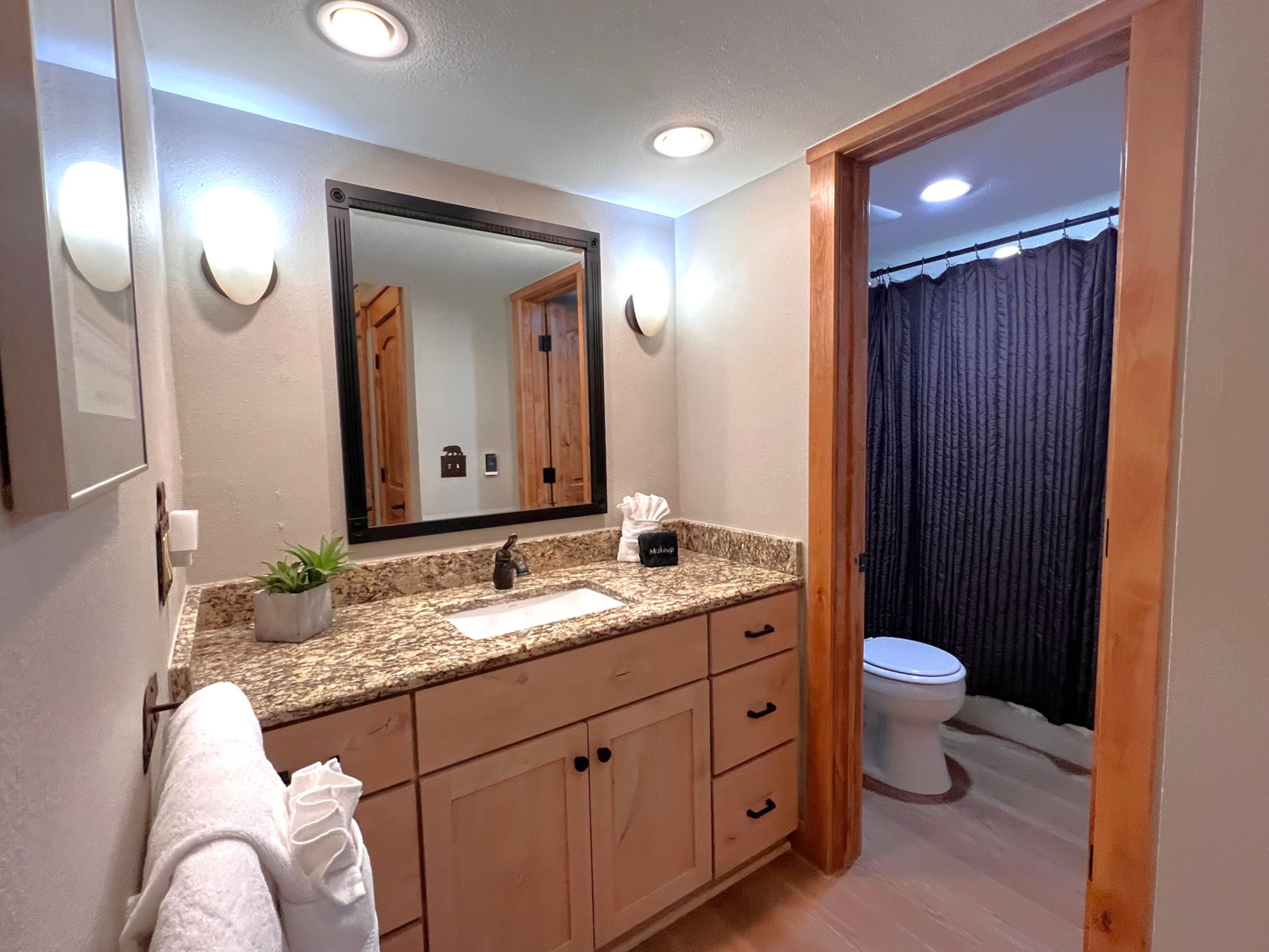 Walk to Main St. - Near Snowflake Lift - Hot Tubs+Pool | Photo 27