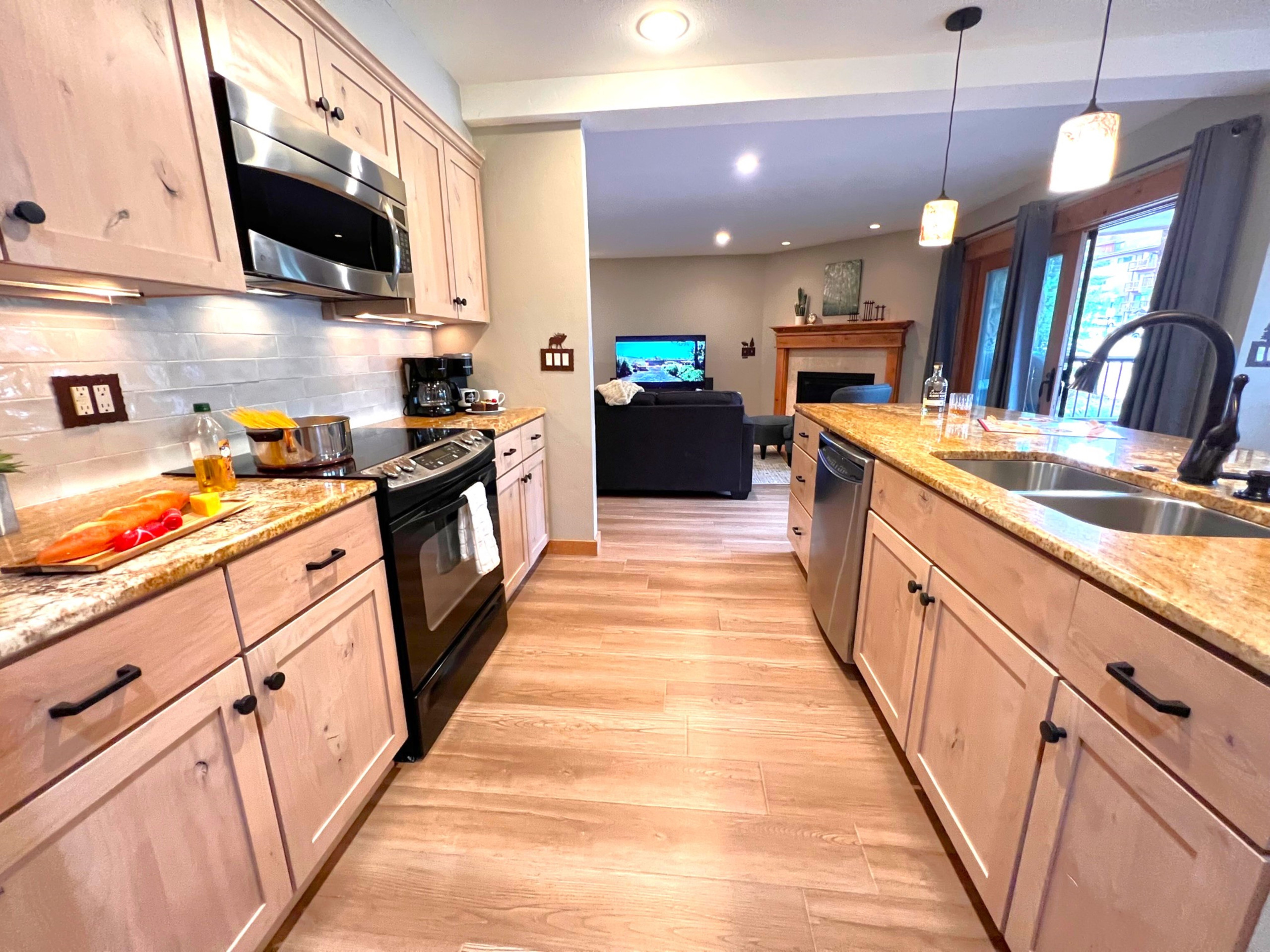Walk to Main St. - Near Snowflake Lift - Hot Tubs+Pool | Photo 2