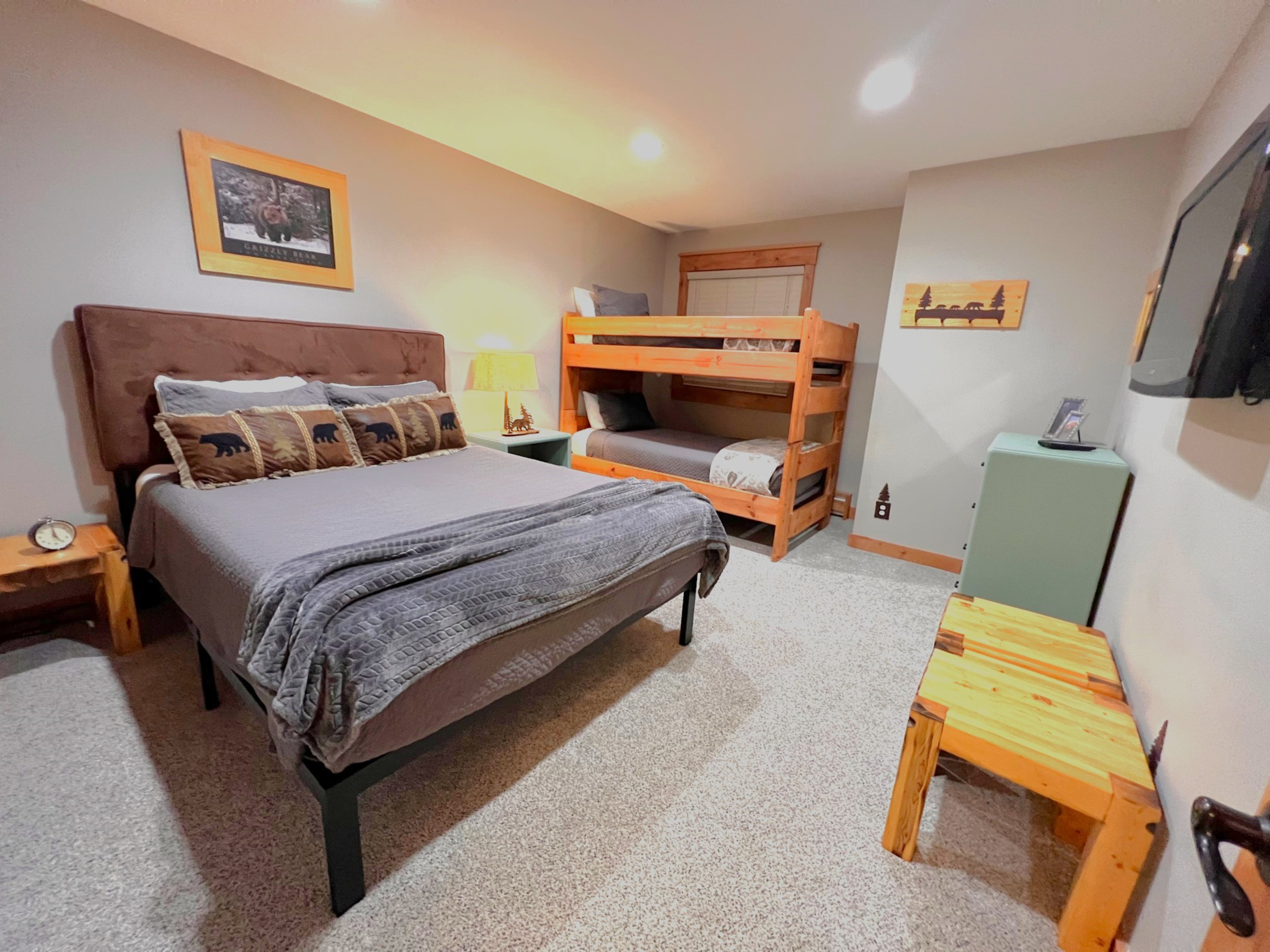 Walk to Main St. - Near Snowflake Lift - Hot Tubs+Pool | Photo 23