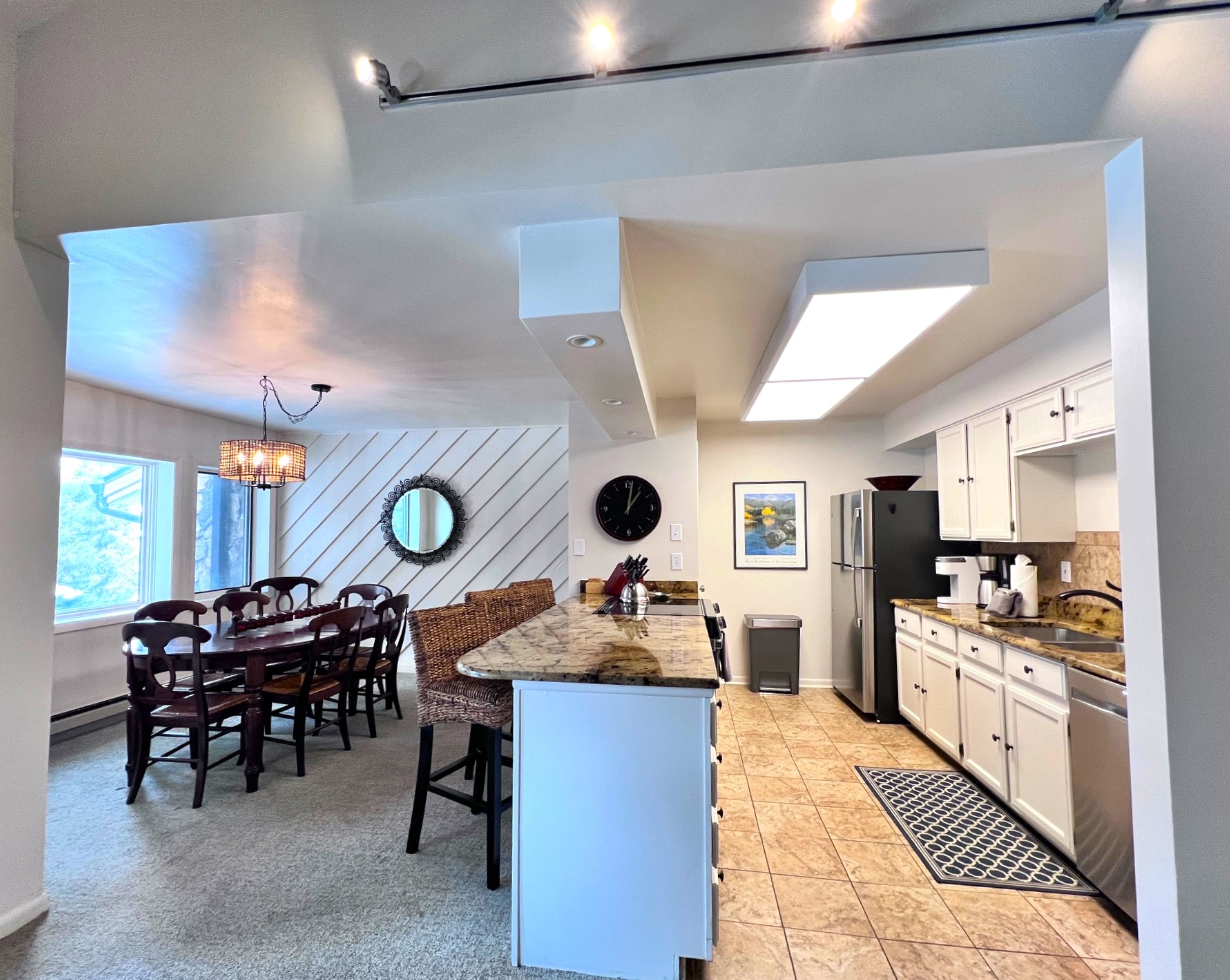 Park Place Aspen Condo - Walk to Main St. - Snowflake Lift - Pool+Hot Tubs | Photo 2