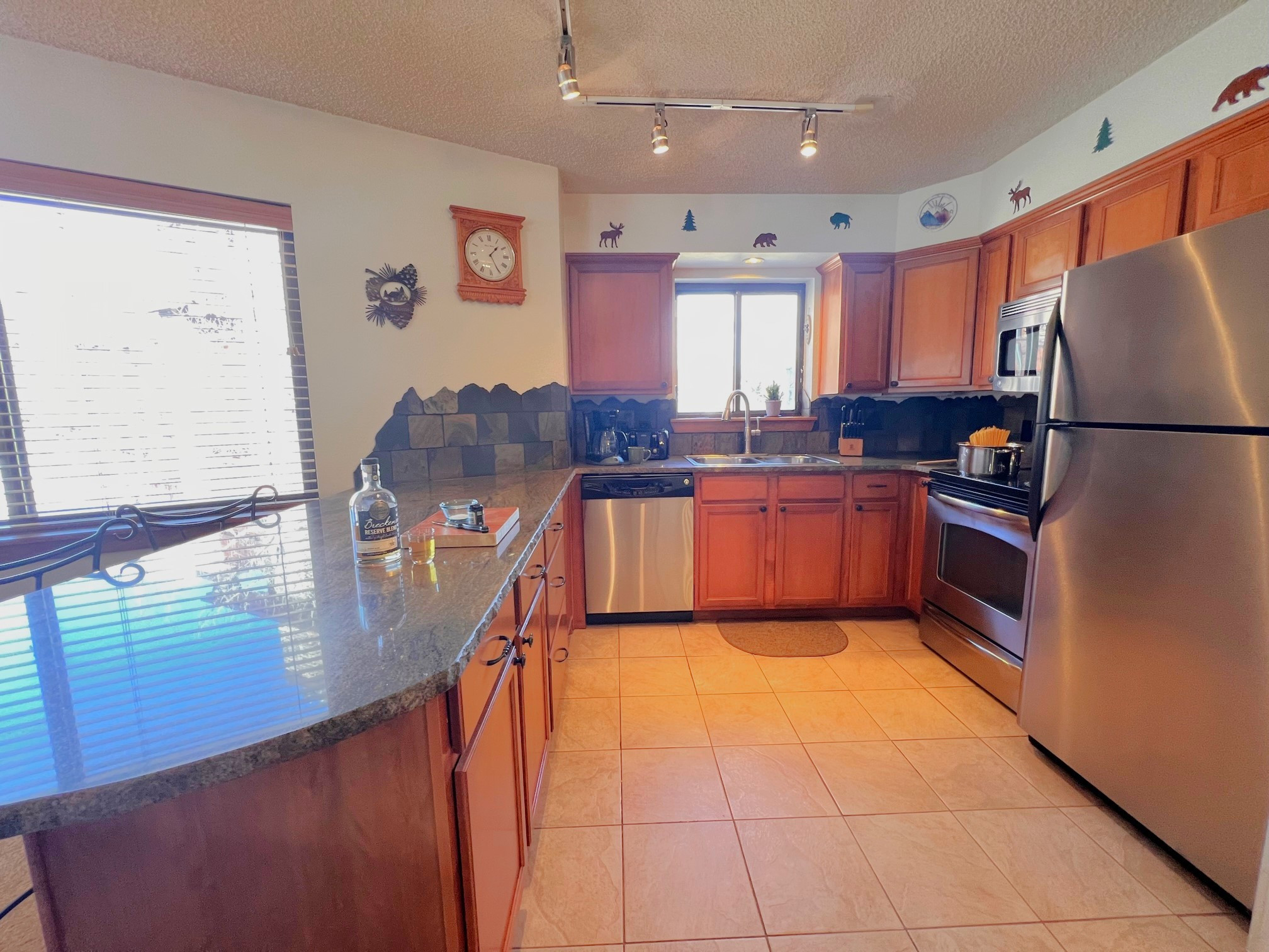 Pine Ridge Peak Condo - Walk to Main St + Snowflake Lift - Pool + Hot Tubs | Photo 12