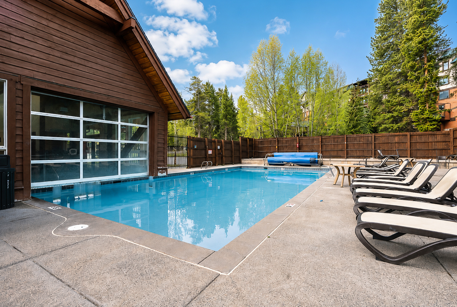 Pine Ridge Peak Condo - Walk to Main St + Snowflake Lift - Pool + Hot Tubs | Photo 5