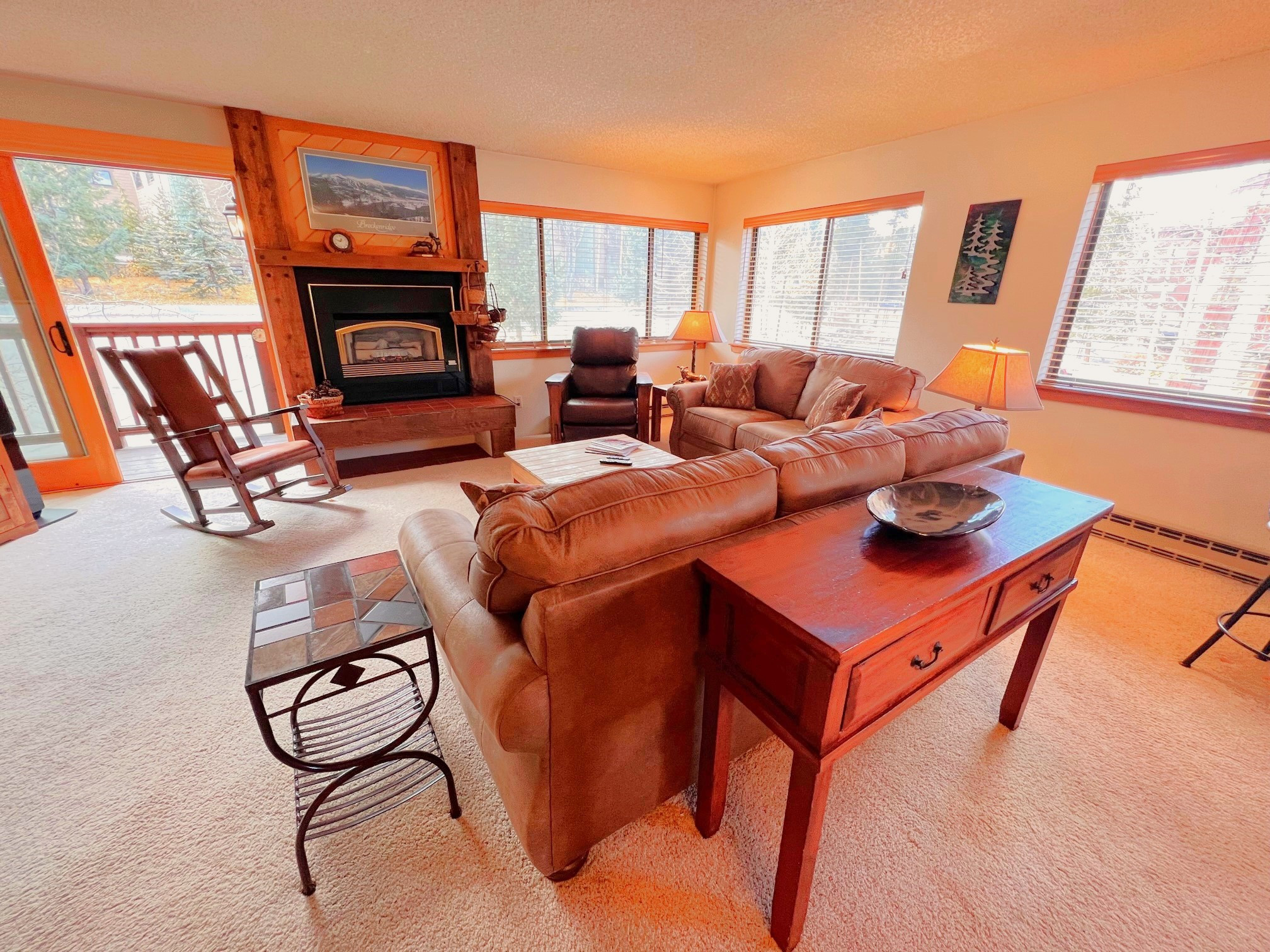 Pine Ridge Peak Condo - Walk to Main St + Snowflake Lift - Pool + Hot Tubs