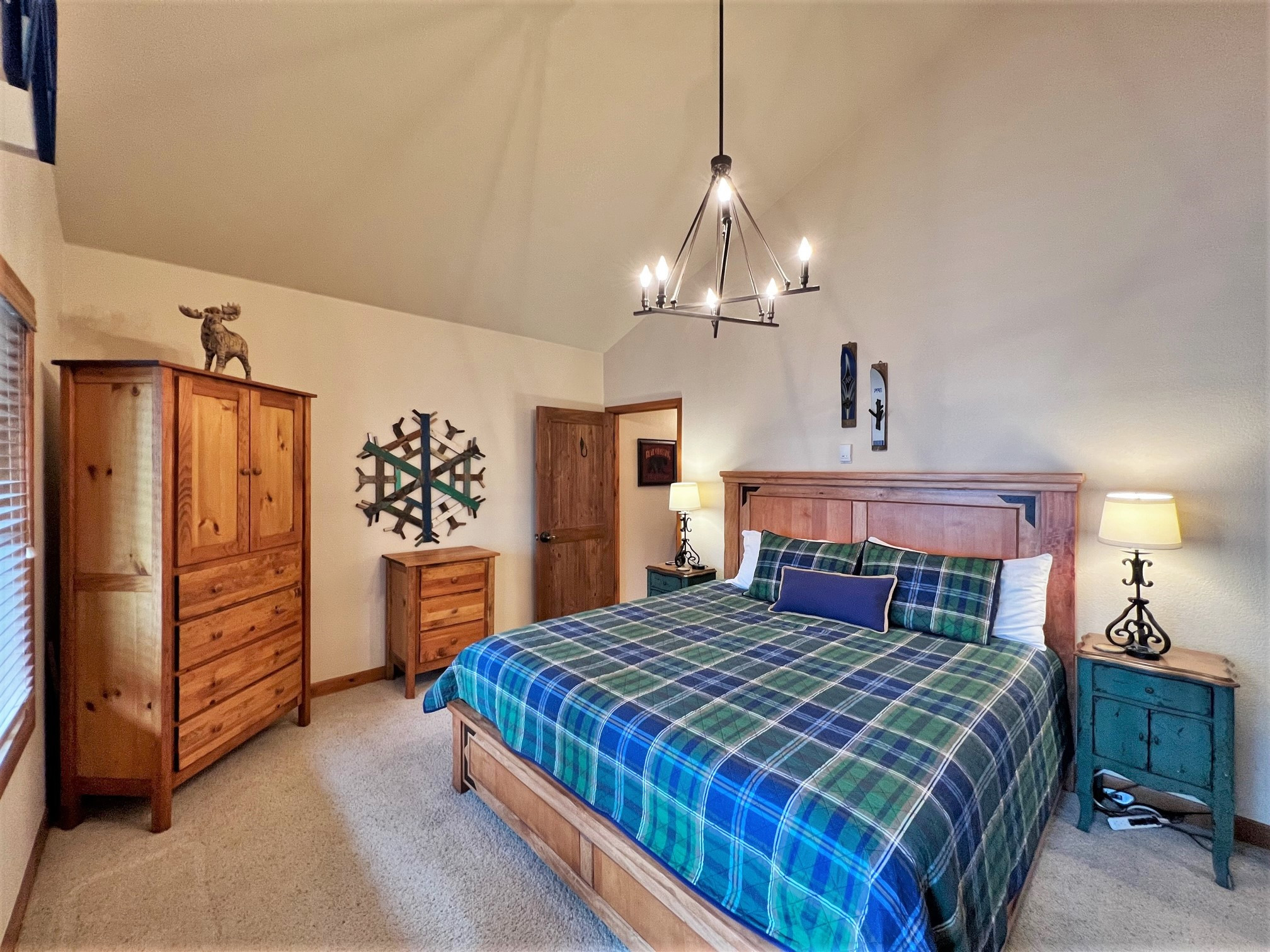 Riverbend Liftside Condo - Ski In/Out - Snowflake Lift - Pool+Hot Tub | Photo 3