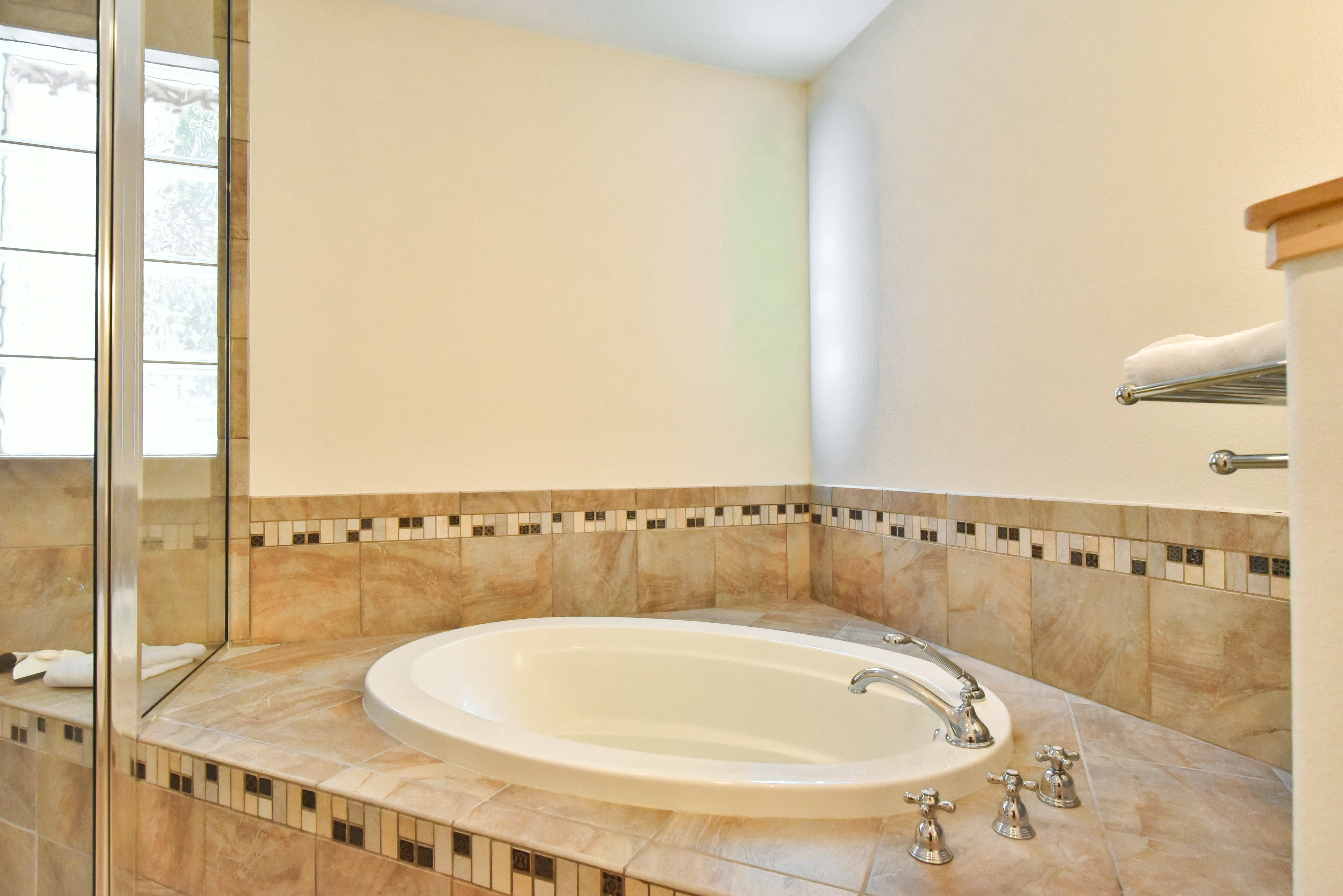 Summit Rose Escape - Theater Rm - Gourmet Kitchen | Photo 32