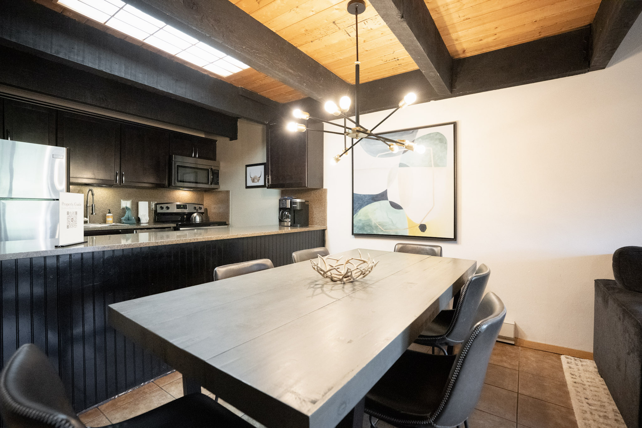 Sundowner Mountain View Condo - Walk to Slopes & Main St - Pool Access | Photo 15