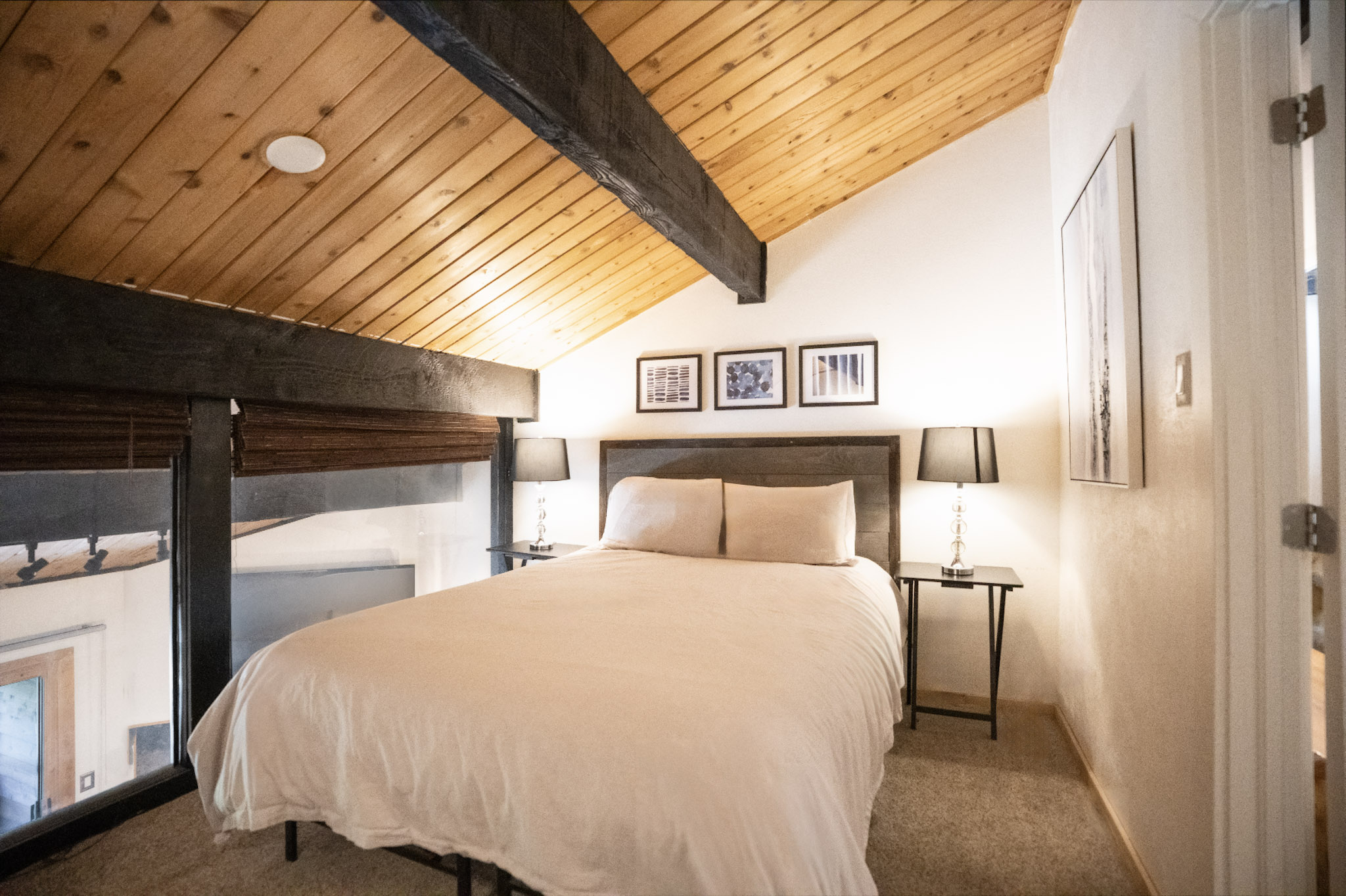 Sundowner Mountain View Condo - Walk to Slopes & Main St - Pool Access | Photo 25