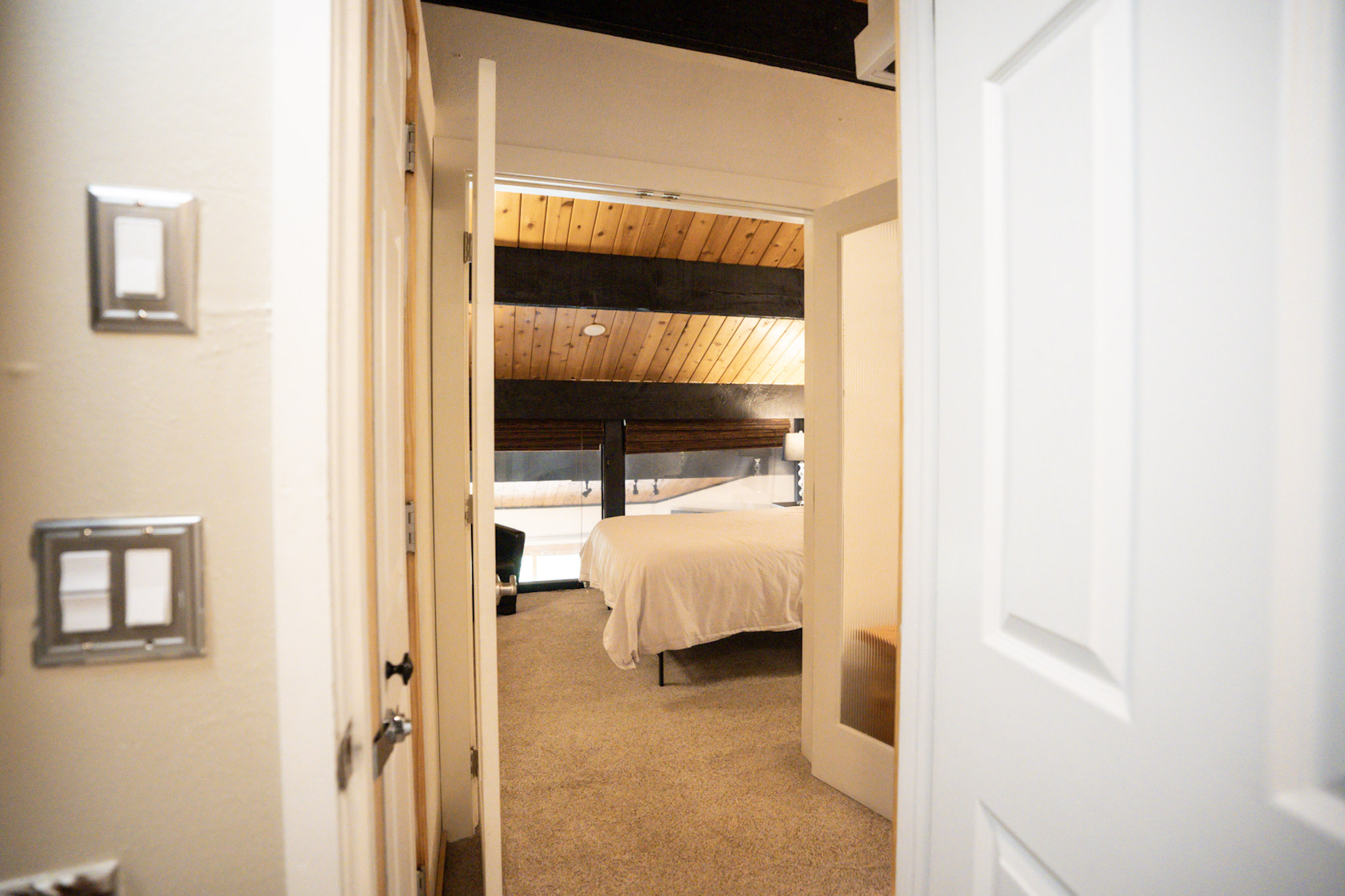 Sundowner Mountain View Condo - Walk to Slopes & Main St - Pool Access | Photo 35