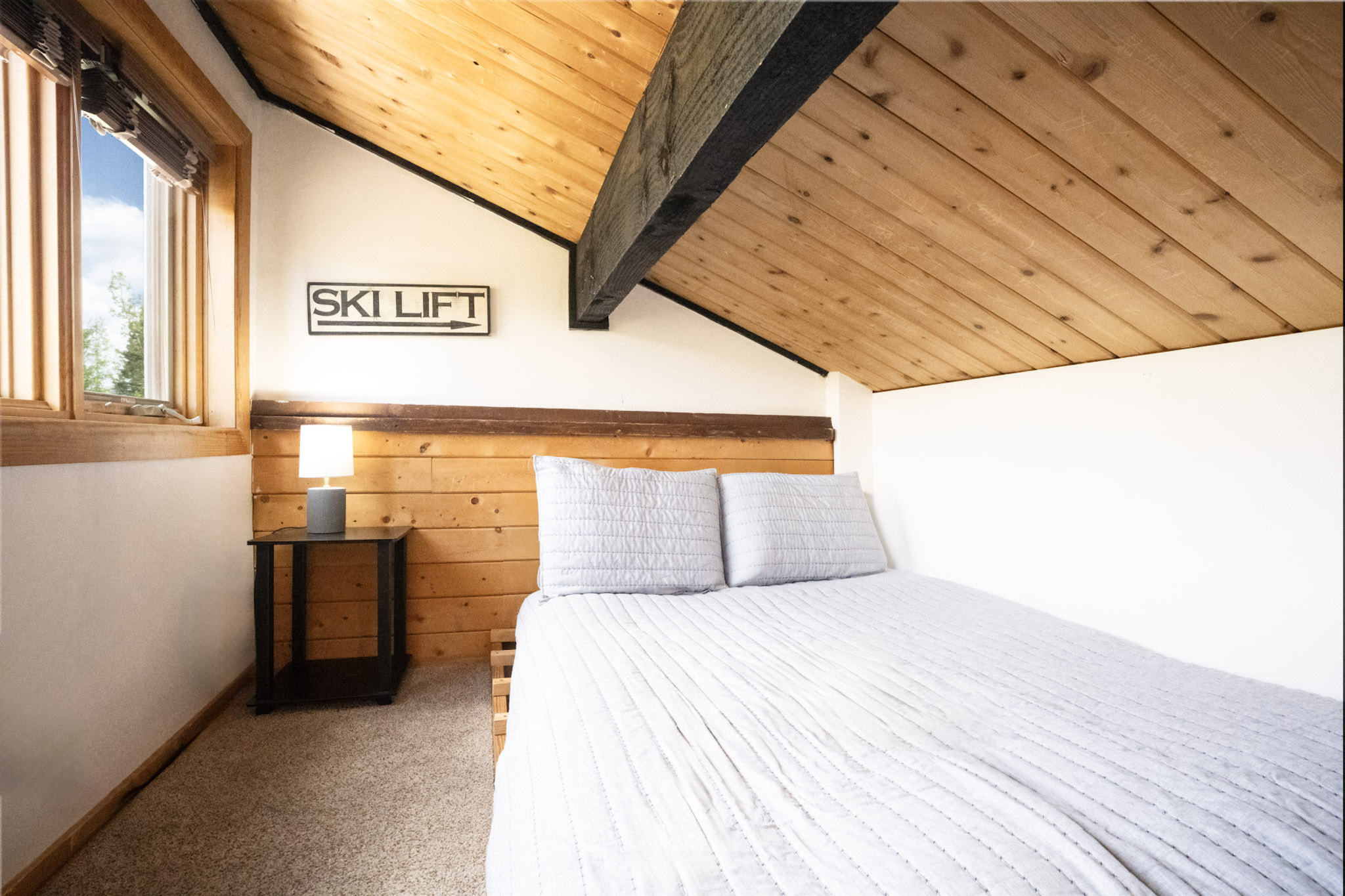 Sundowner Mountain View Condo - Walk to Slopes & Main St - Pool Access | Photo 33