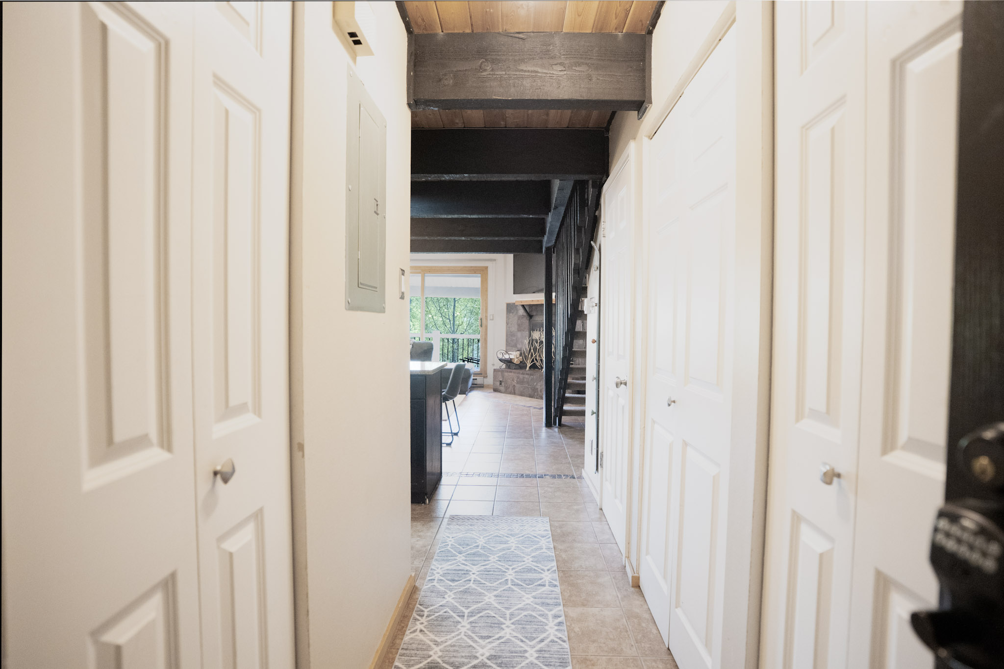 Sundowner Mountain View Condo - Walk to Slopes & Main St - Pool Access | Photo 6